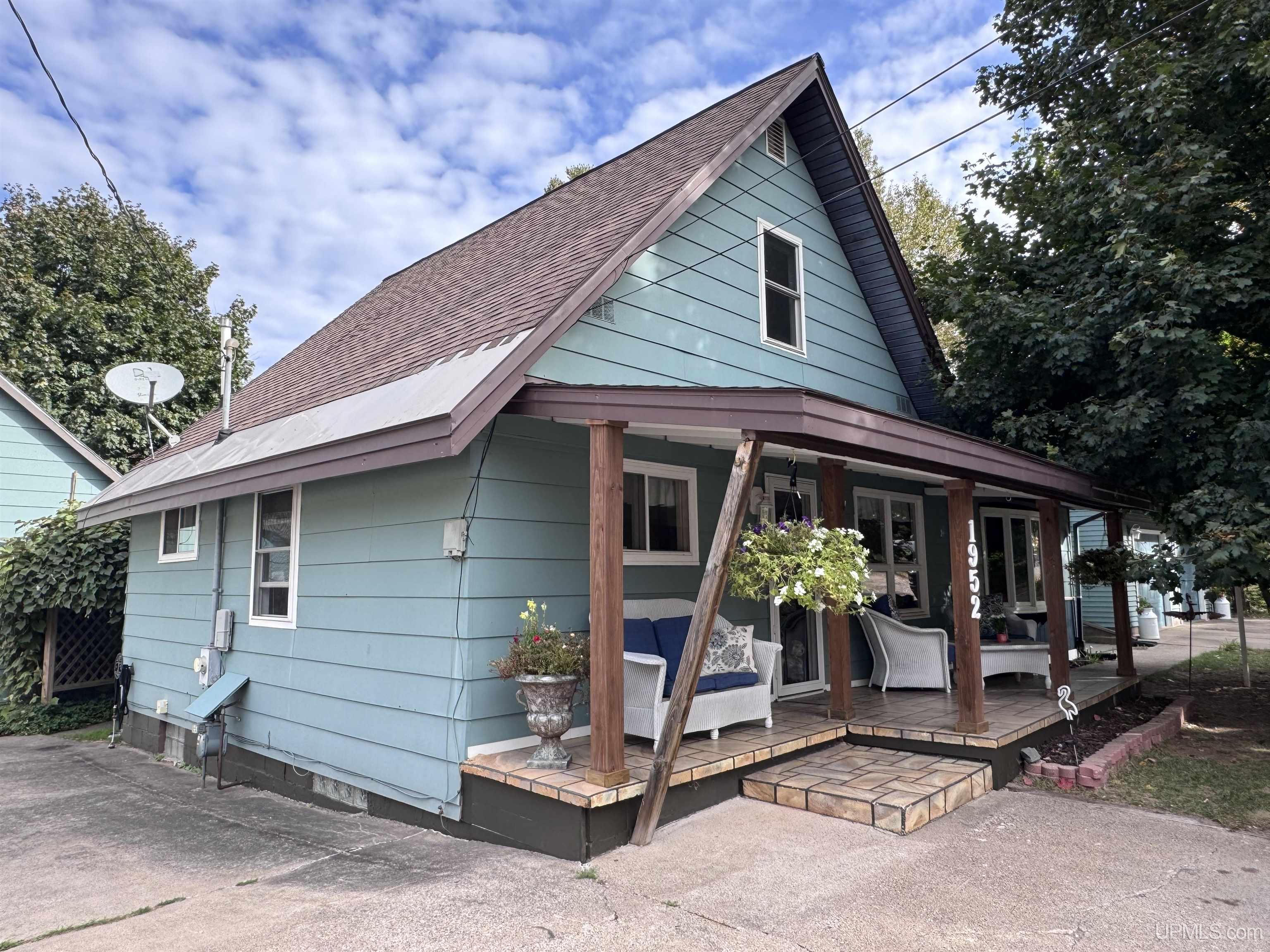 Single family home for sale at 1952 Norwood St, Marquette, MI 49855 | MLS# 50223799
