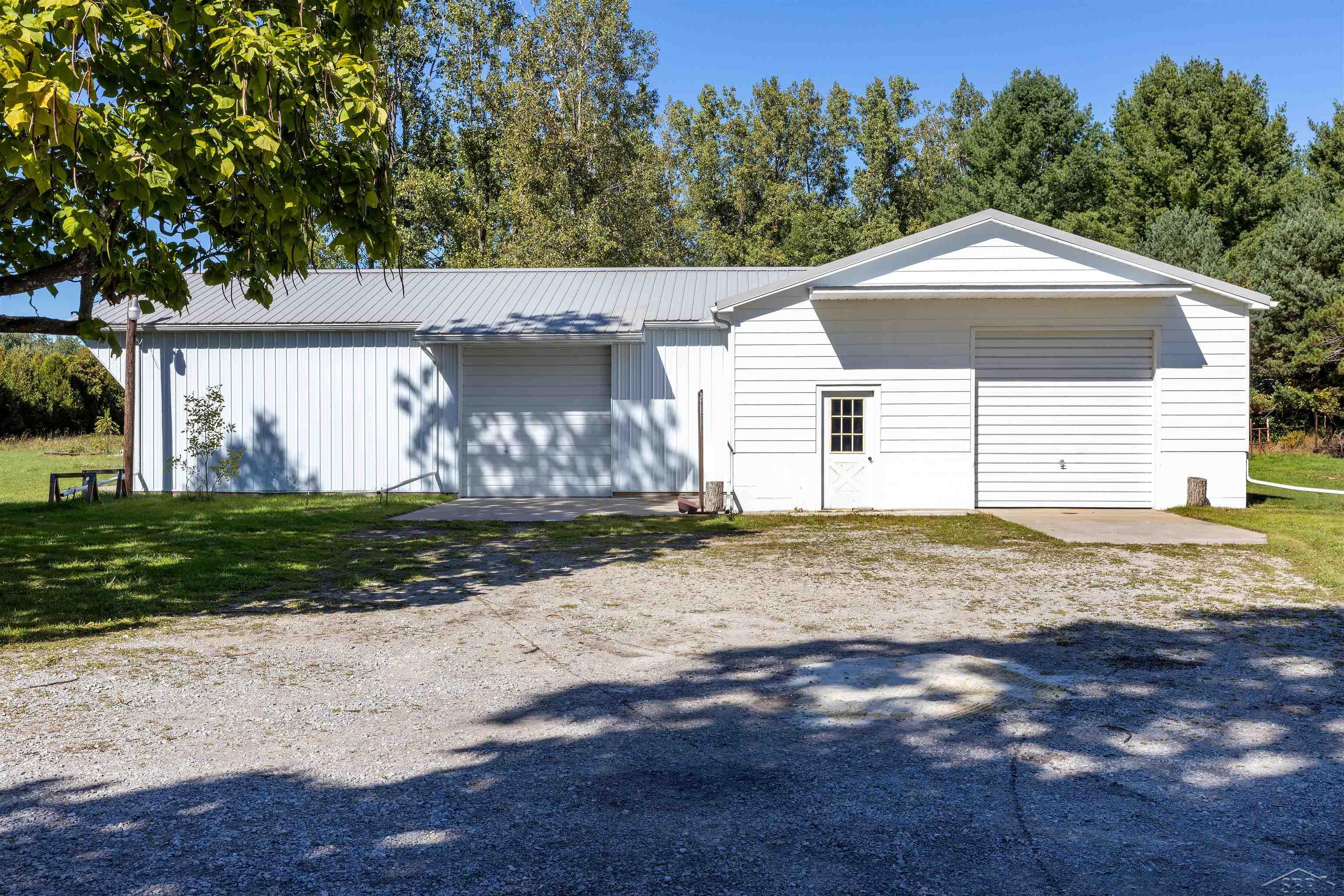 Photo 2 of Single family home for sale at 215 E Saginaw Rd, Sanford, MI 48657 | MLS# 61050223805 | Listing updated on 2026-10-06