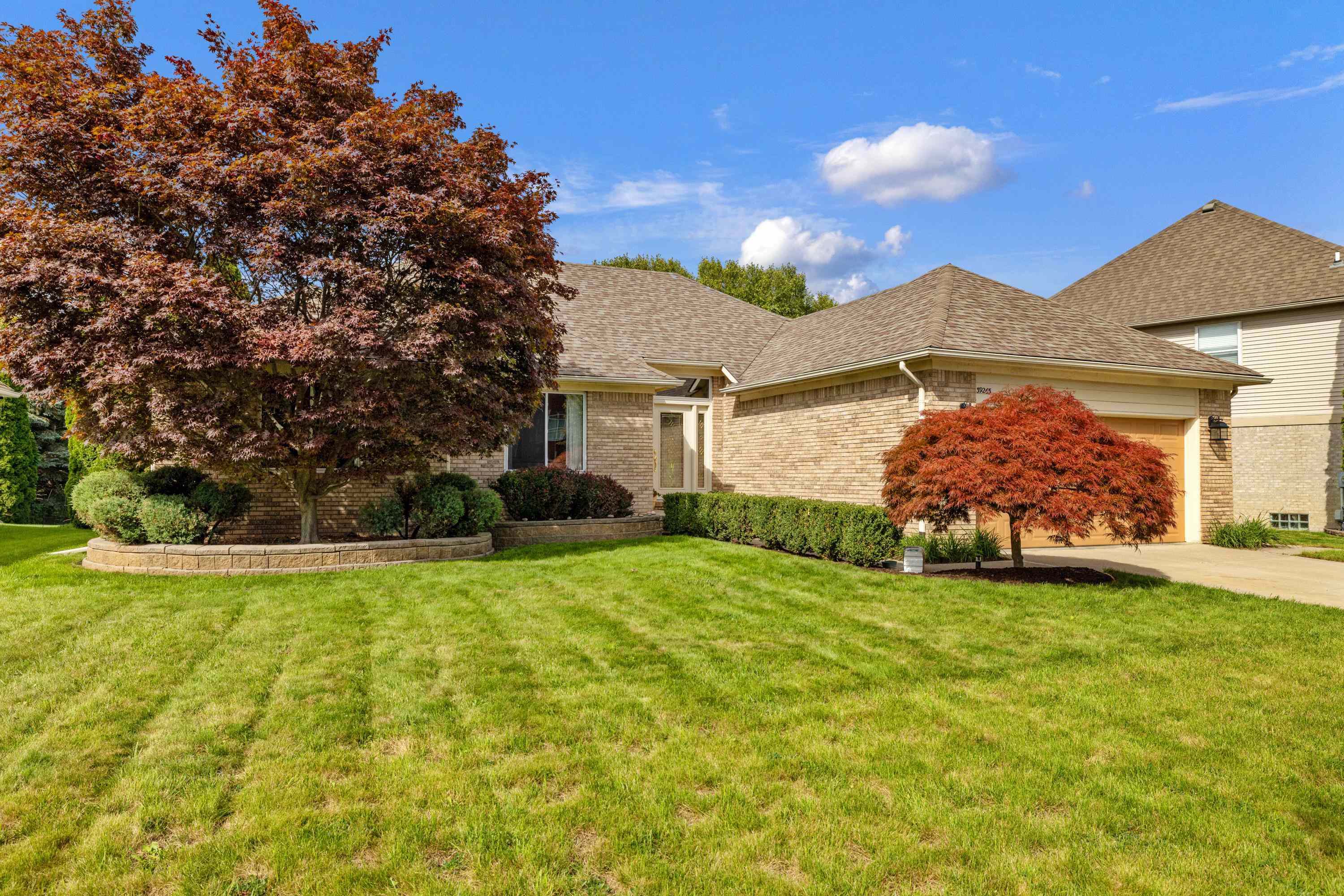 Photo 3 of Single family home for sale at 39265 Canterbury Dr, Harrison Township, MI 48045 | MLS# 58050223807 | Listing updated on 2026-10-07