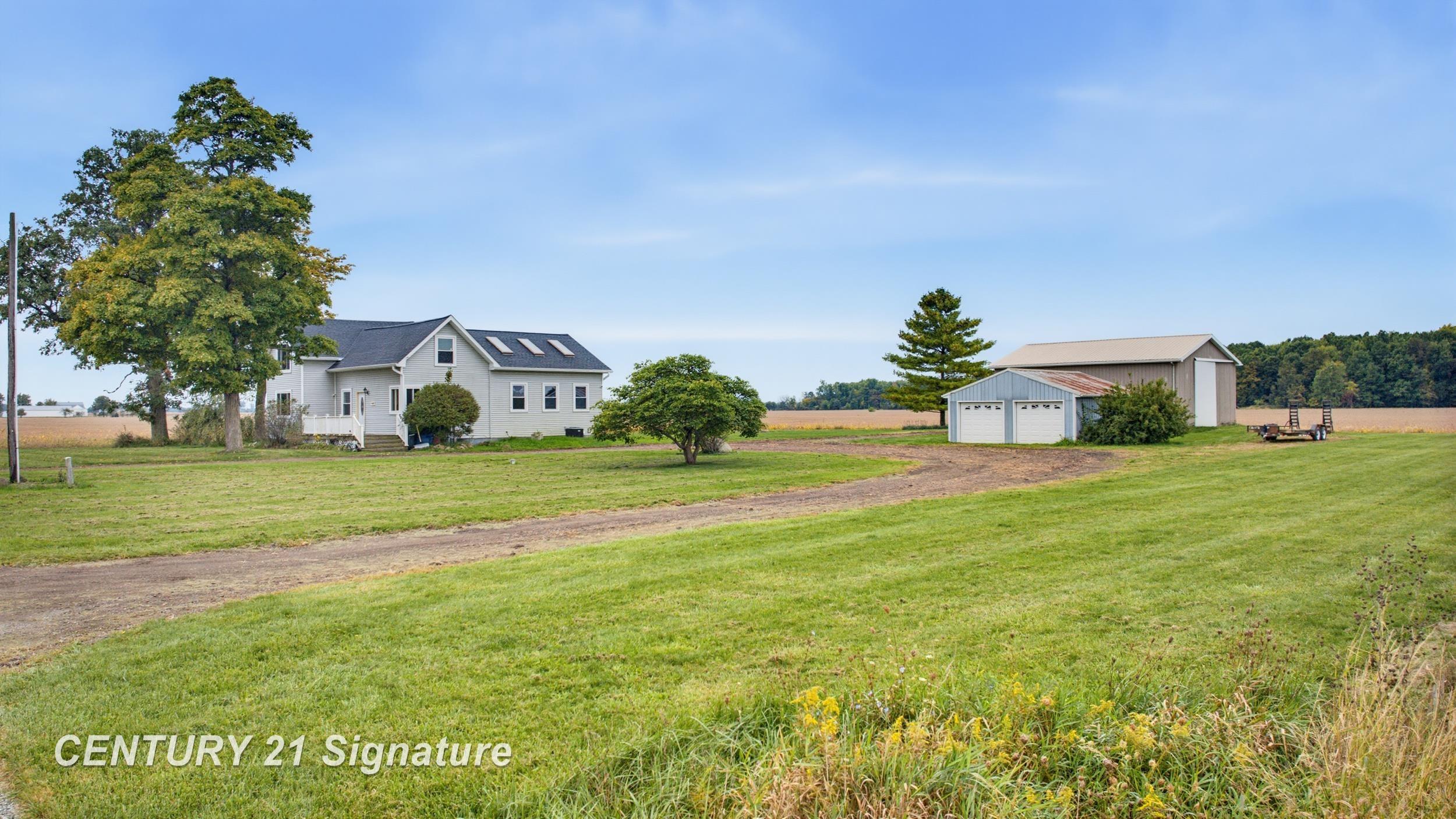 Photo 3 of Single family home for sale at 19422 Stuart Rd, Chesaning, MI 48616 | MLS# 61050223811 | Listing updated on 2026-10-04