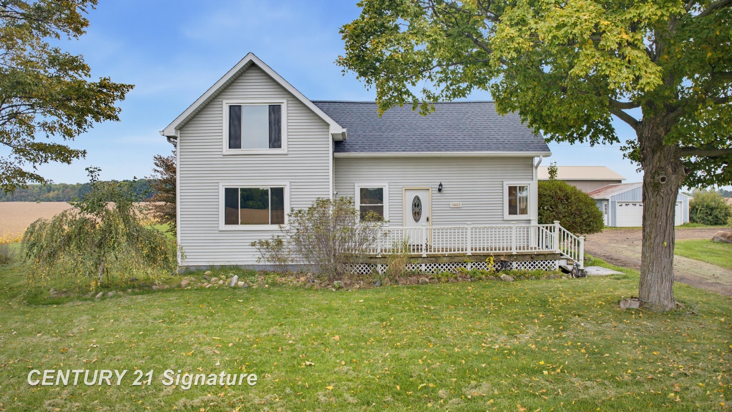 Photo 3 of Single family home for sale at 19422 Stuart Rd, Chesaning, MI 48616 | MLS# 61050223811 | Listing updated on 2026-10-04