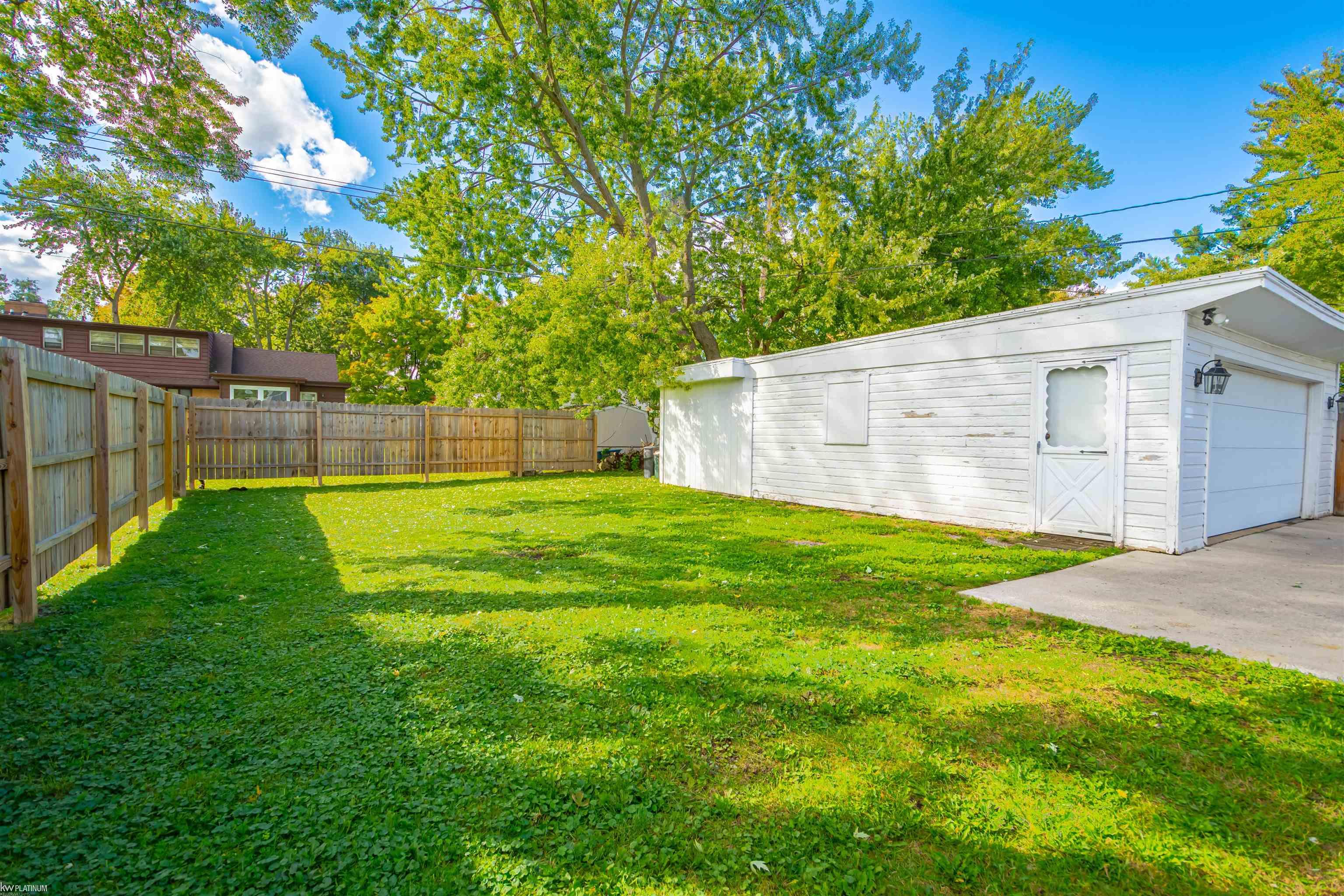 Photo 3 of Single family home for sale at 1009 16th Street, Port Huron, MI 48060 | MLS# 58050223813 | Listing updated on 2026-10-05