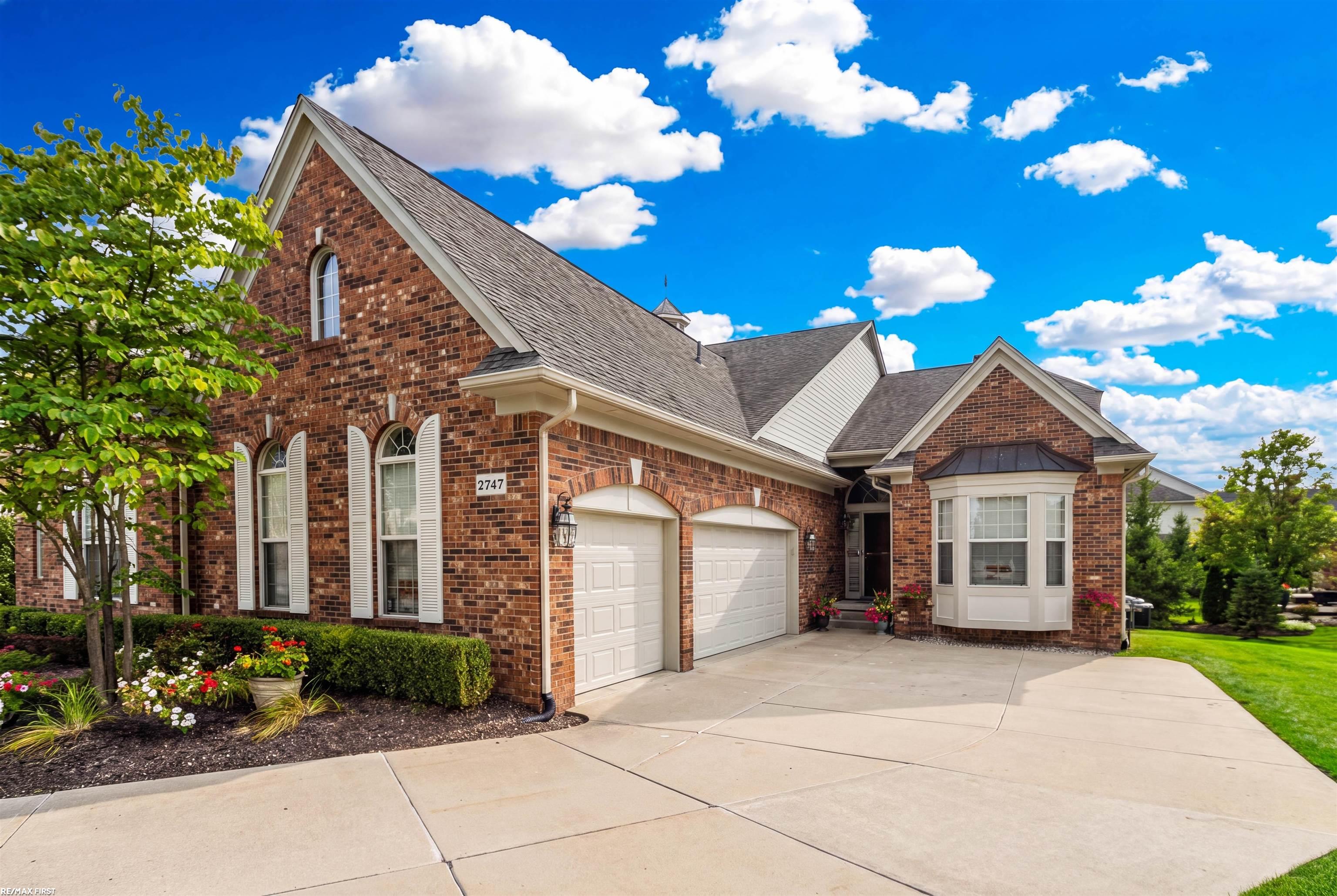 Photo 2 of Condo for sale at 2747 Castlemartin Ct, Oakland Township, MI 48306 | MLS# 58050223814 | Listing updated on 2026-10-05