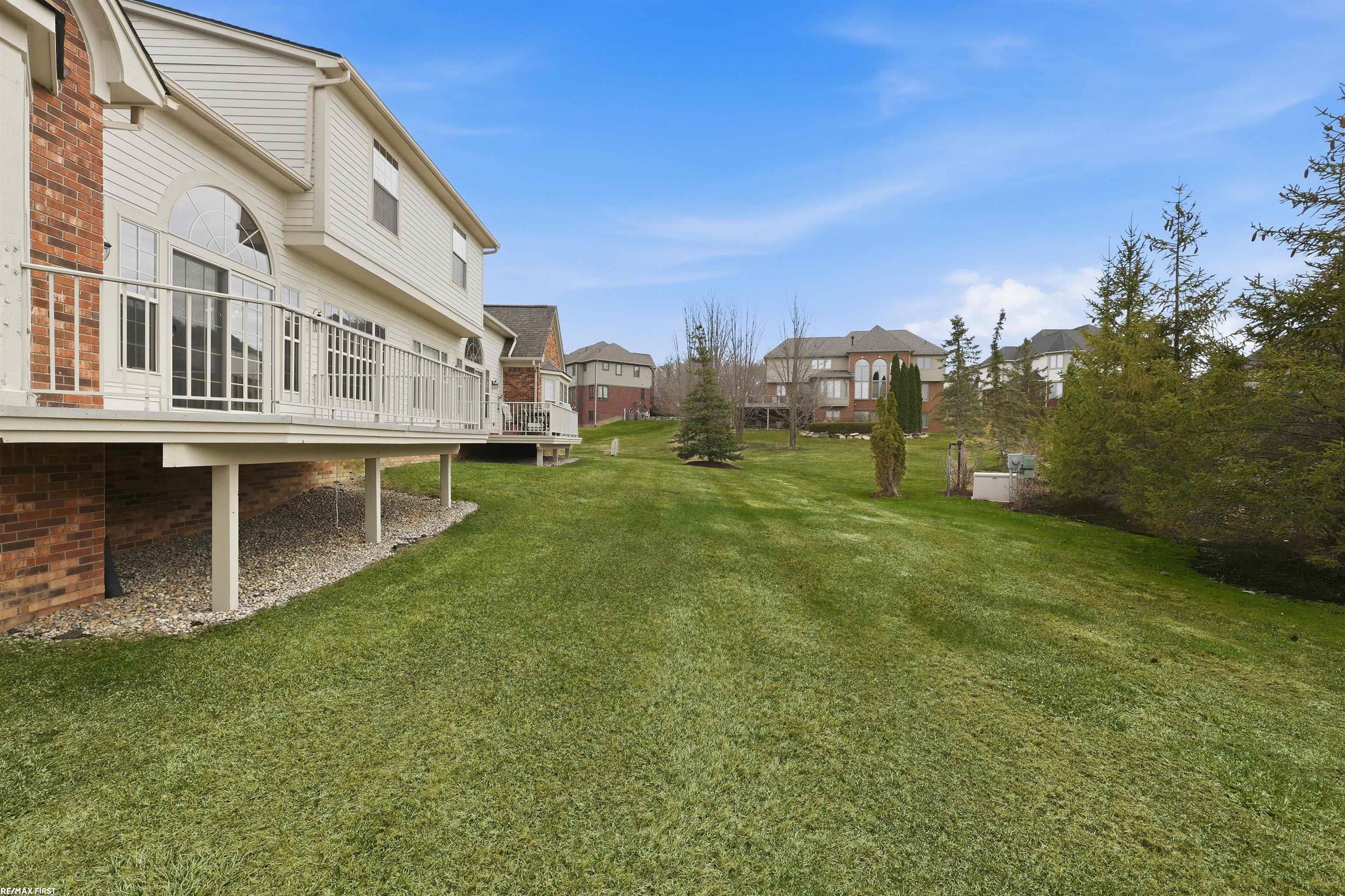 Photo 4 of Condo for sale at 2747 Castlemartin Ct, Oakland Township, MI 48306 | MLS# 58050223814 | Listing updated on 2026-10-05