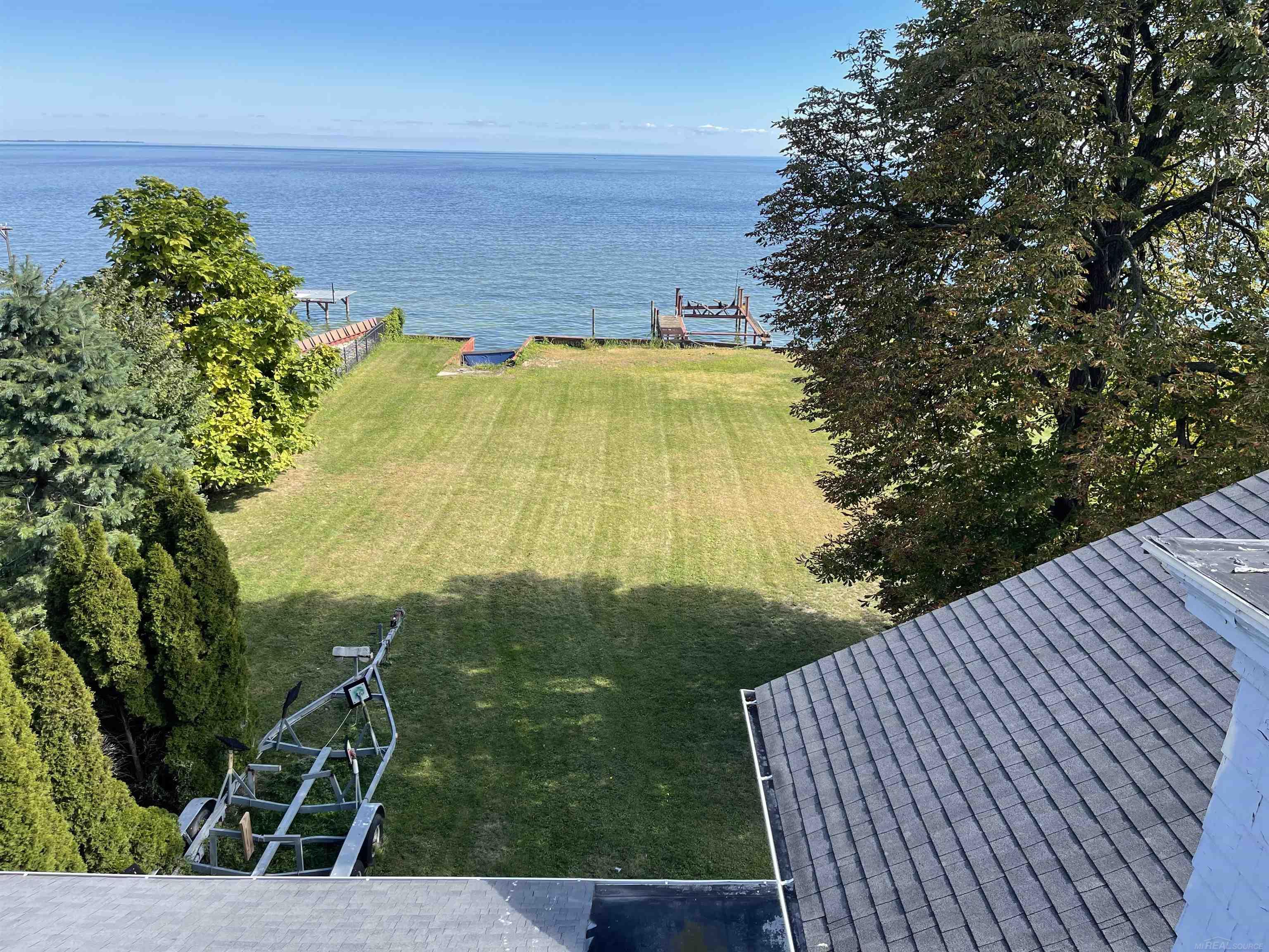 Photo 4 of Single family home for sale at 33518 Jefferson Ave, Saint Clair Shores, MI 48082 | MLS# 58050223816 | Listing updated on 2026-10-05