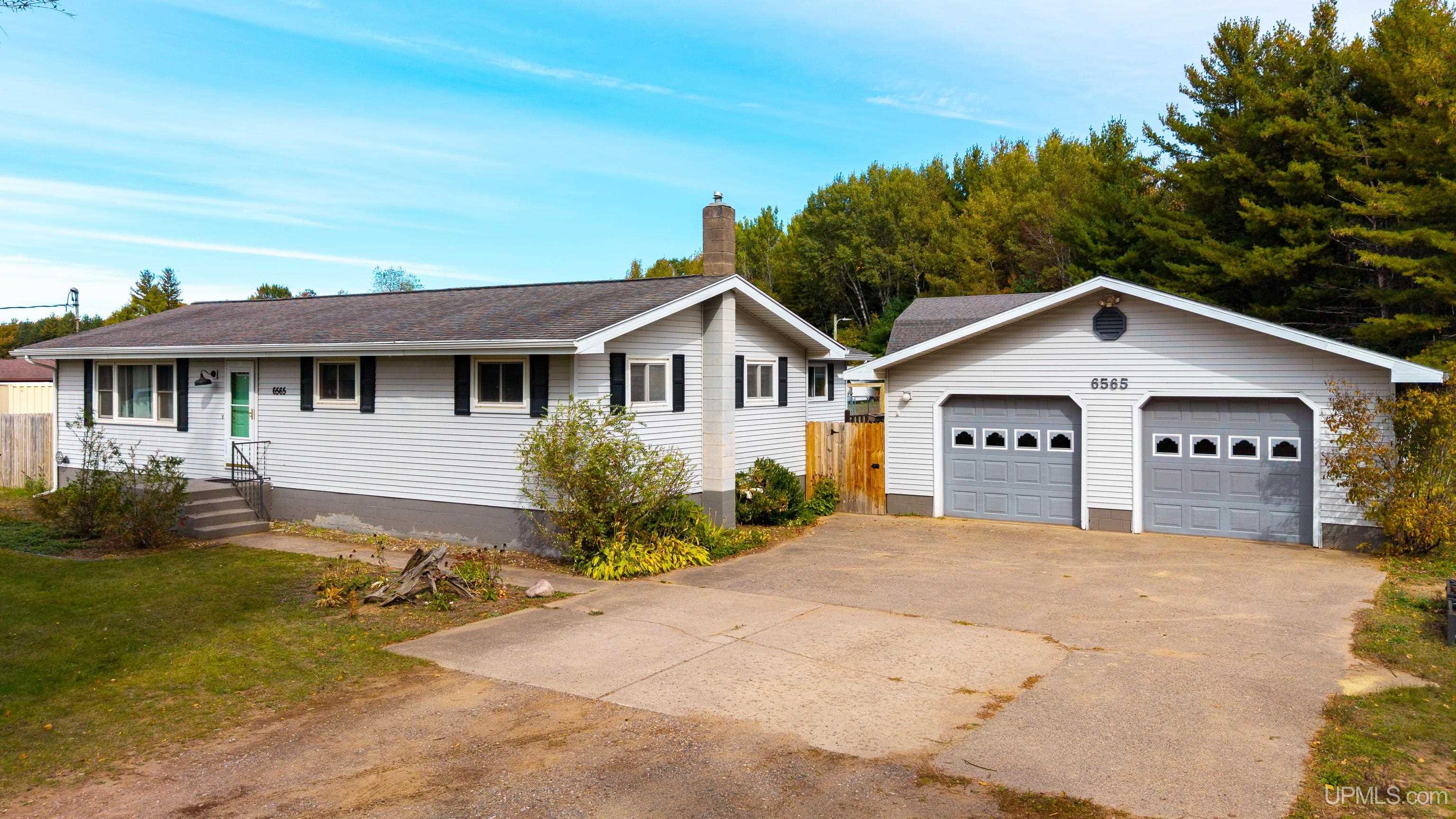 Photo 3 of Single family home for sale at 6565 Us41 Hwy, Marquette, MI 49855 | MLS# 50223823 | Listing updated on 2026-10-05