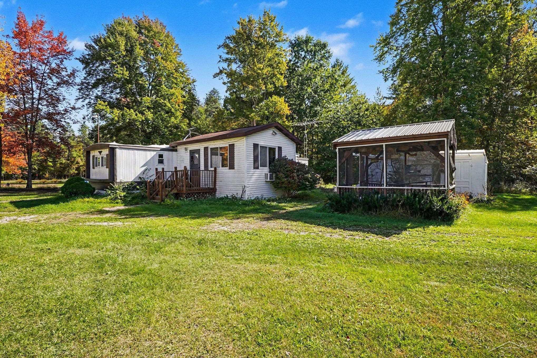 Photo 1 of Single family home for sale at 2438 S Long Rd, Beaverton, MI 48612 | MLS# 61050223824 | Listing updated on 2026-10-05