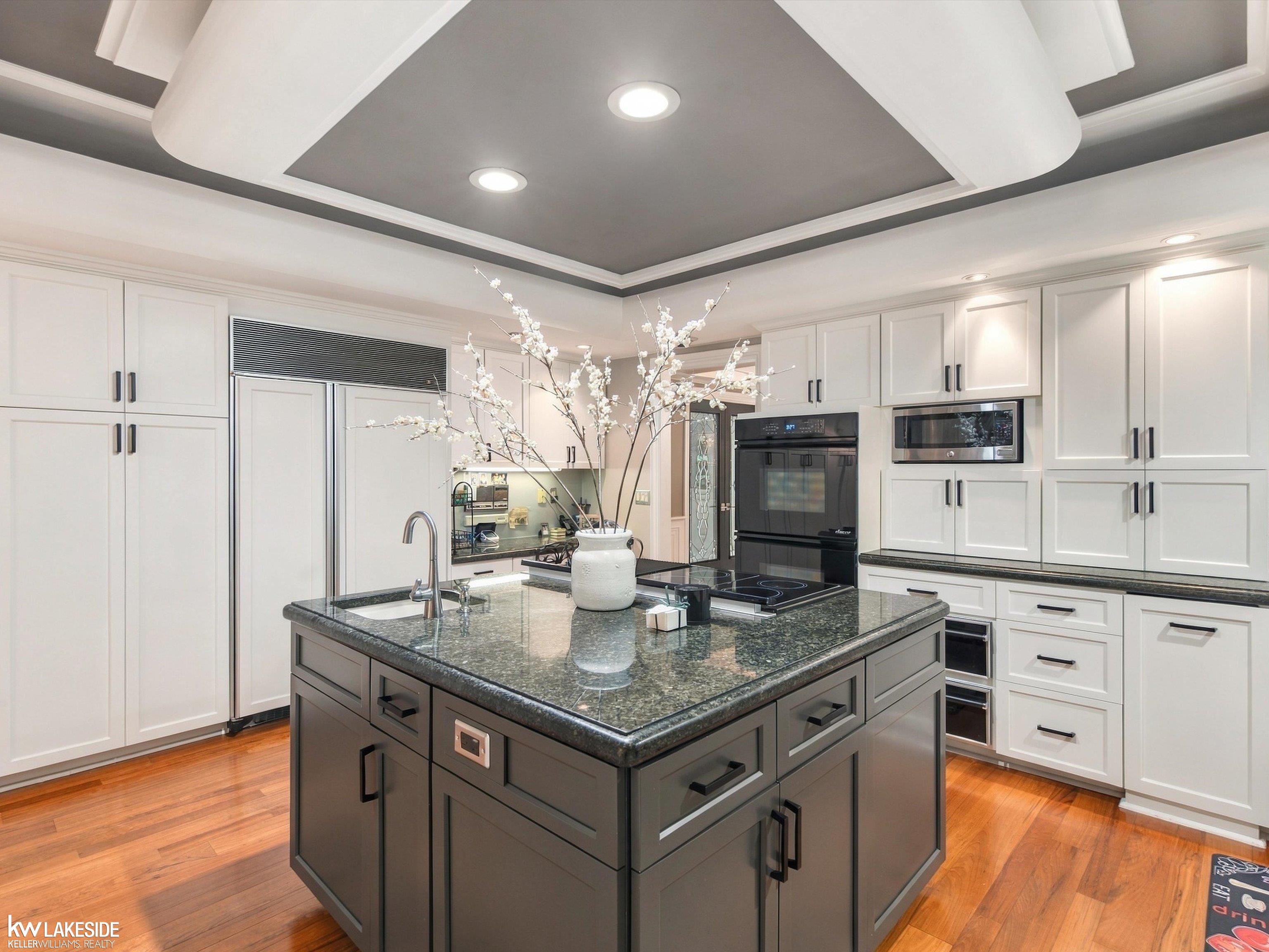 Photo 2 of Single family home for sale at 17455 Iris Cir, Clinton Township, MI 48036 | MLS# 58050223831 | Listing updated on 2026-10-05
