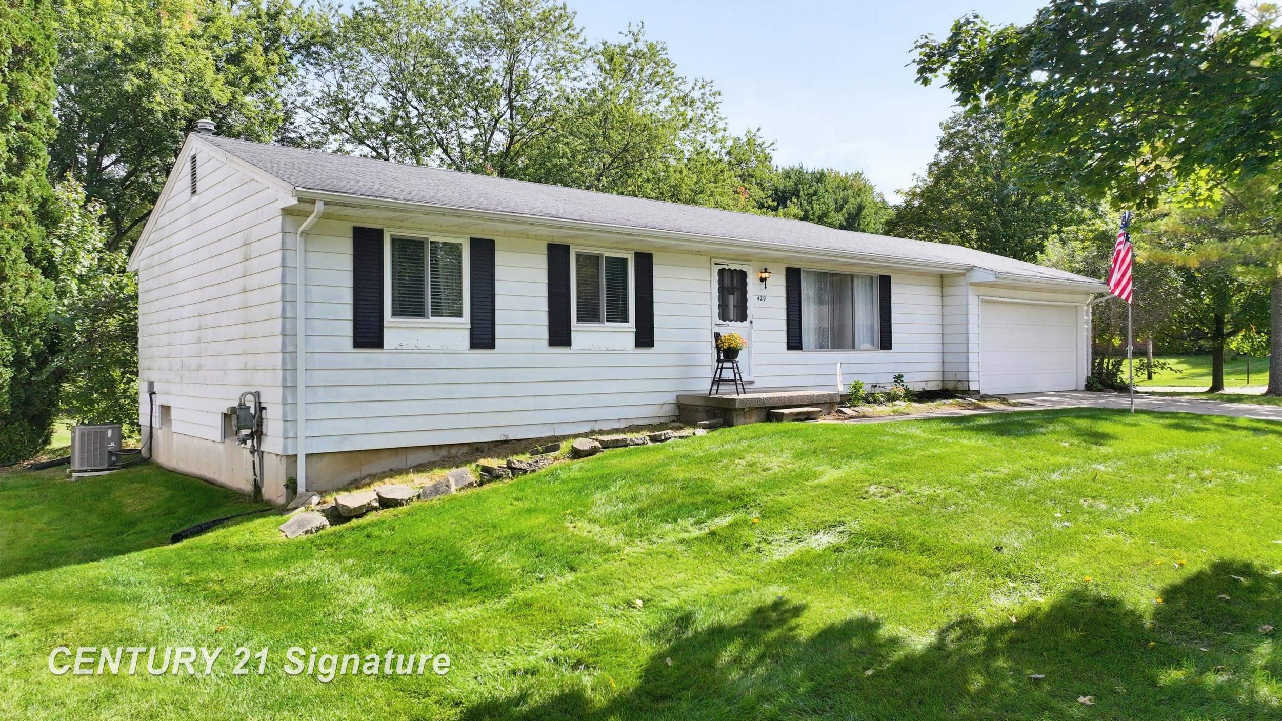 Photo 1 of Single family home for sale at 429 Holland Rd, Flushing, MI 48433 | MLS# 5050223835 | Listing updated on 2026-10-05