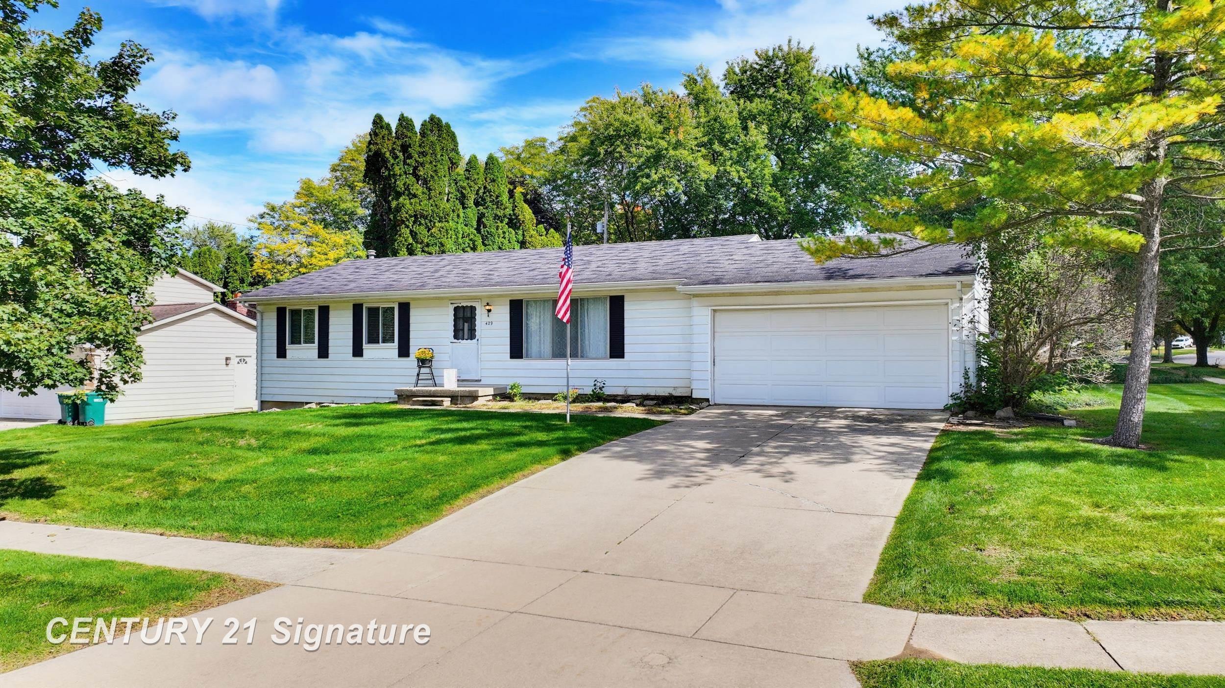 Photo 2 of Single family home for sale at 429 Holland Rd, Flushing, MI 48433 | MLS# 5050223835 | Listing updated on 2026-10-05