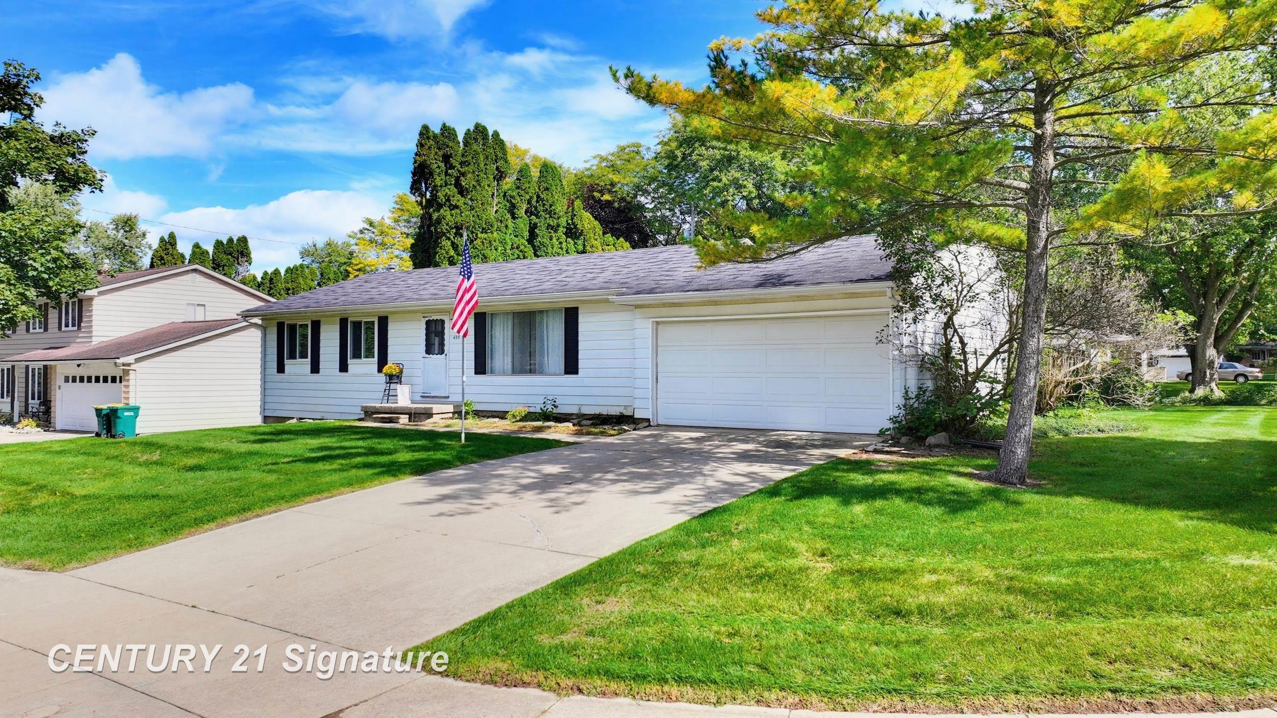 Photo 4 of Single family home for sale at 429 Holland Rd, Flushing, MI 48433 | MLS# 5050223835 | Listing updated on 2026-10-05