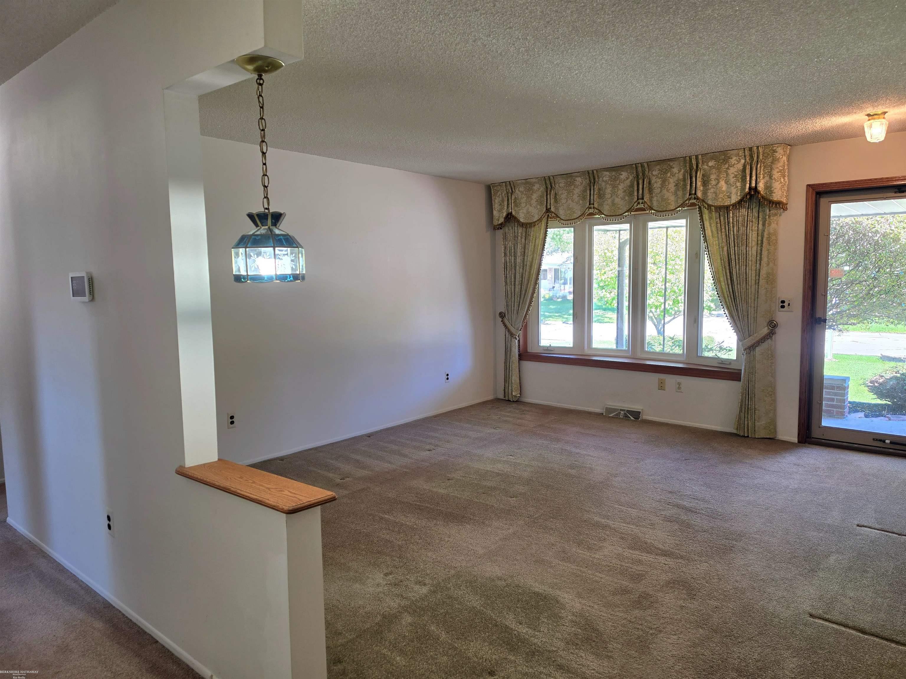 Photo 3 of Single family home for sale at 35163 Bobcean Rd, Clinton Township, MI 48035 | MLS# 58050223836 | Listing updated on 2026-10-07