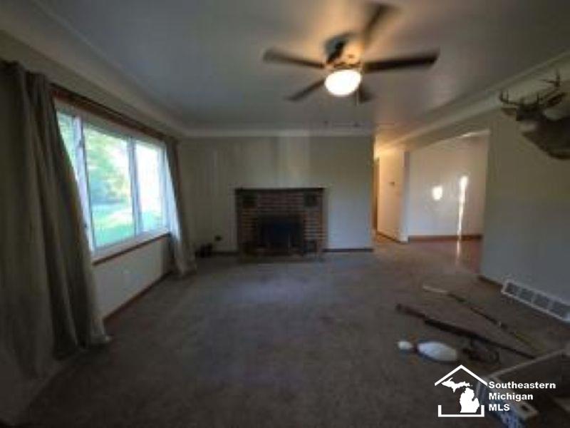 Photo 3 of Single family home for sale at 6261 Dixon Rd, Monroe, MI 48161 | MLS# 57050223843 | Listing updated on 2026-10-06