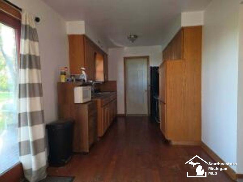 Photo 4 of Single family home for sale at 6261 Dixon Rd, Monroe, MI 48161 | MLS# 57050223843 | Listing updated on 2026-10-06