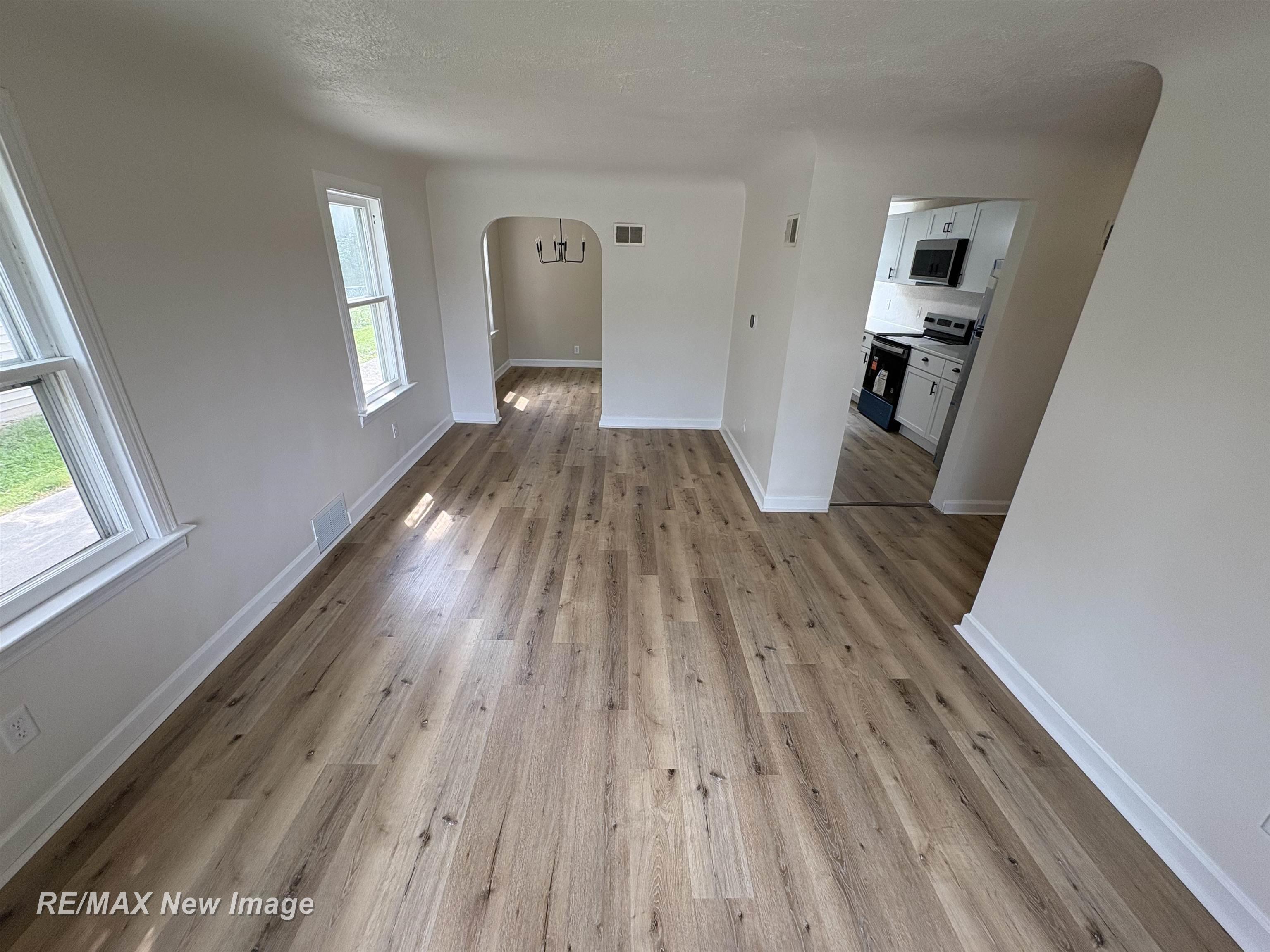 Photo 3 of Single family home for sale at 2335 Shattuck Rd, Saginaw, MI 48603 | MLS# 61050223844 | Listing updated on 2026-10-05