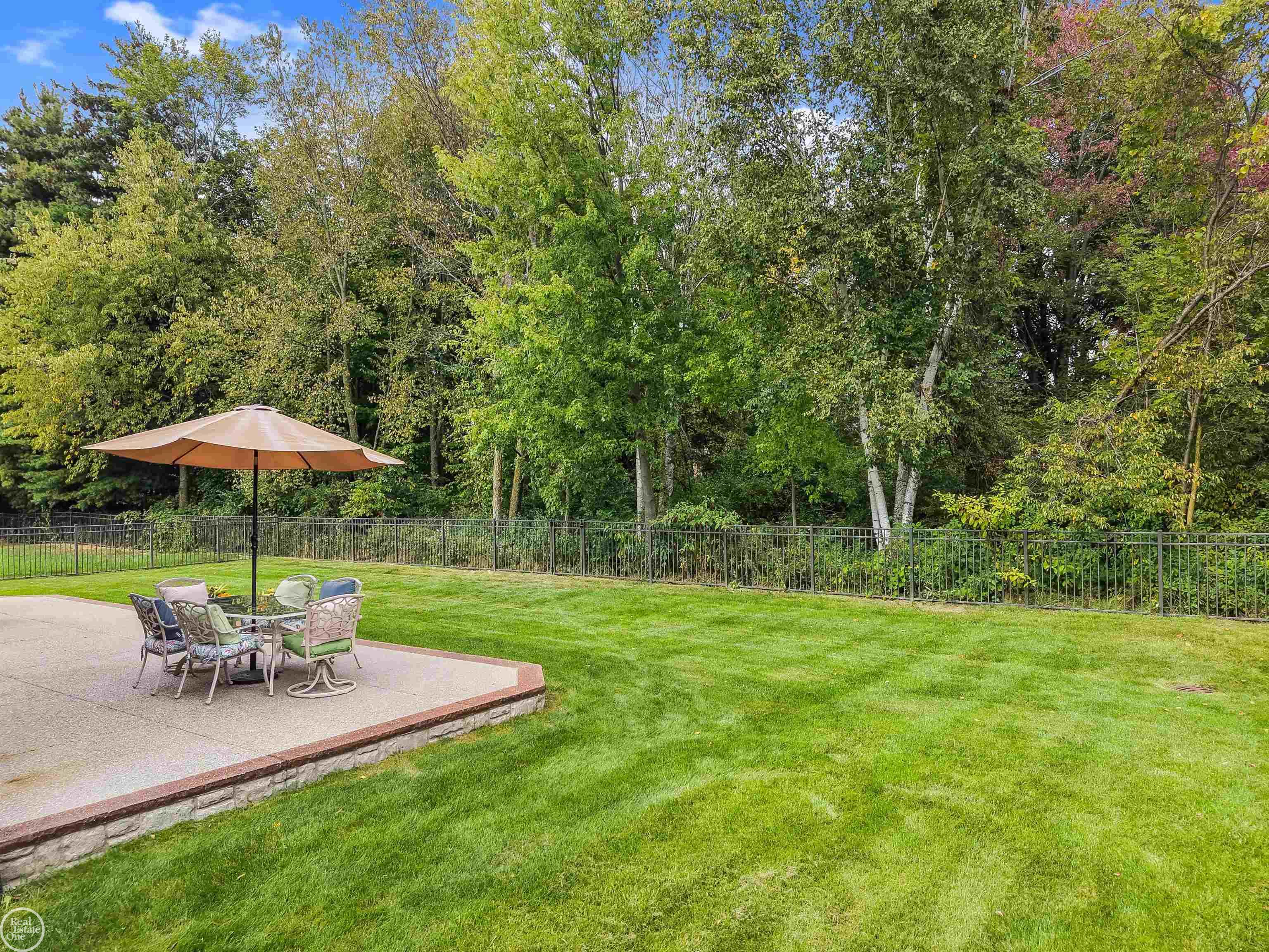 Photo 4 of Single family home for sale at 26699 Boston Dr, Chesterfield, MI 48051 | MLS# 58050223846 | Listing updated on 2026-10-05