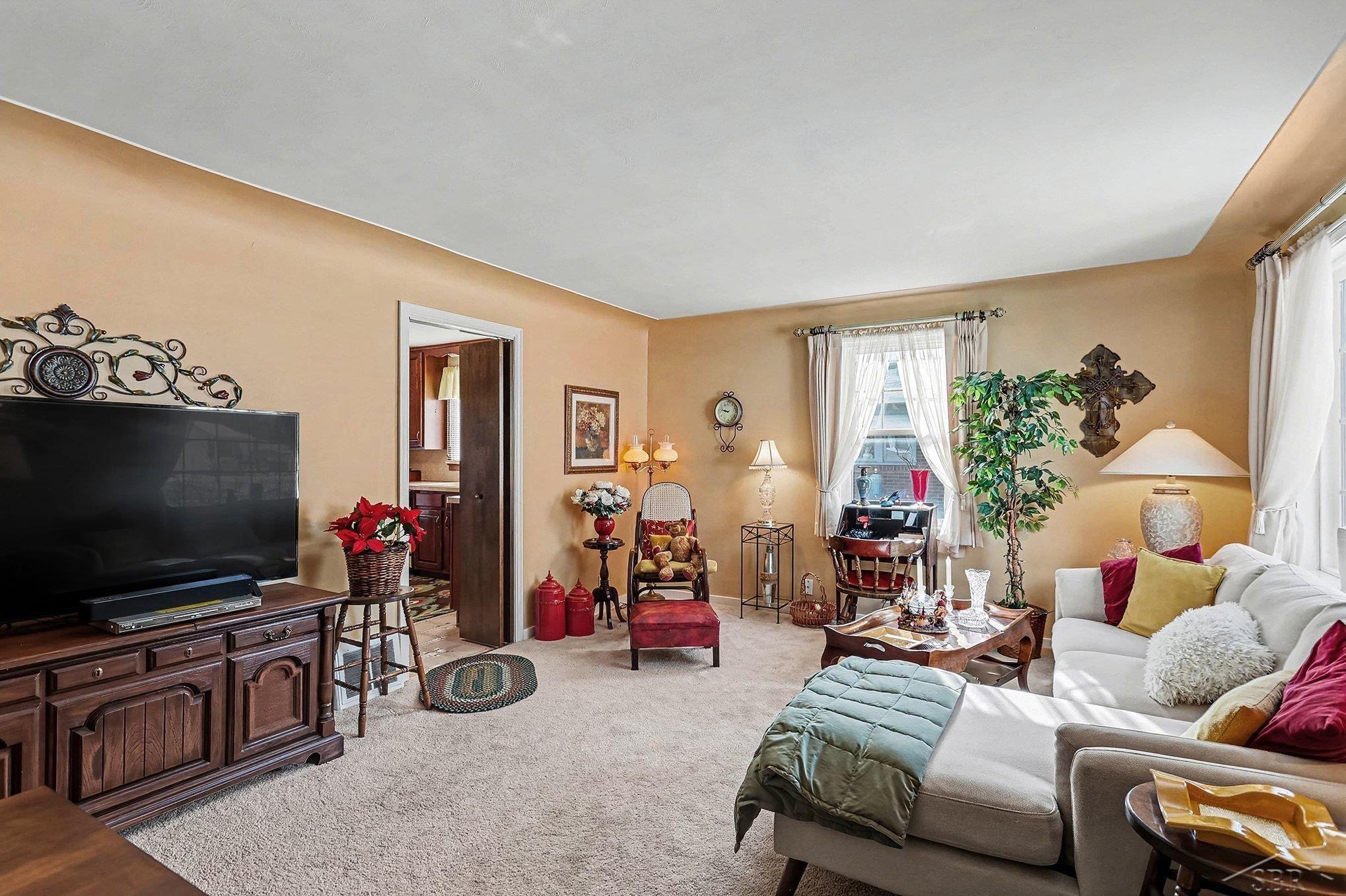 Photo 3 of Single family home for sale at 701 Scheurmann St, Essexville, MI 48732 | MLS# 61050223847 | Listing updated on 2026-10-06