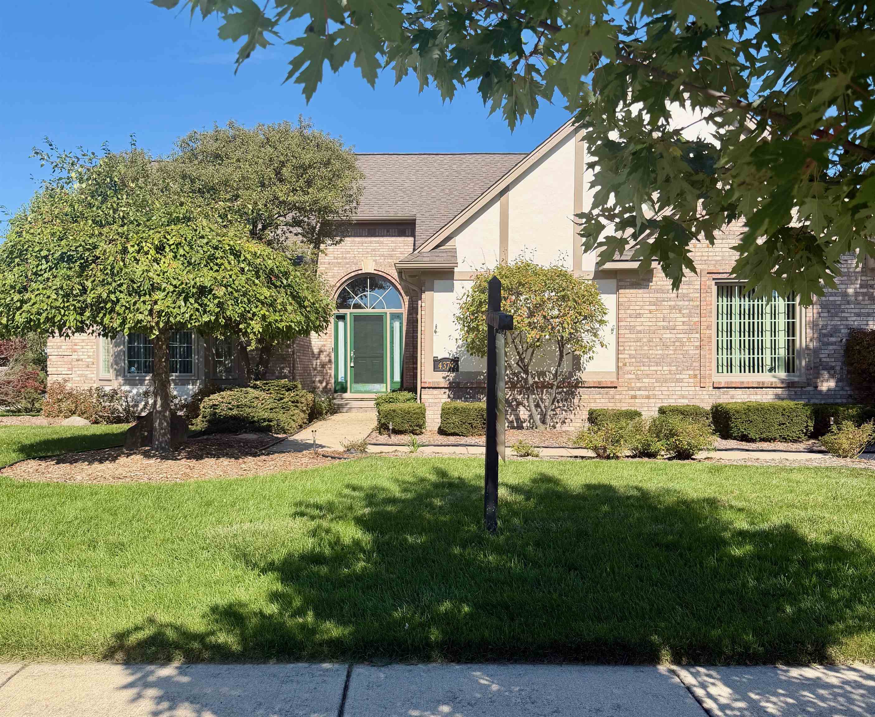 Photo 1 of Single family home for sale at 4379 Chablis Dr, Sterling Heights, MI 48314 | MLS# 58050223876 | Listing updated on 2026-10-05