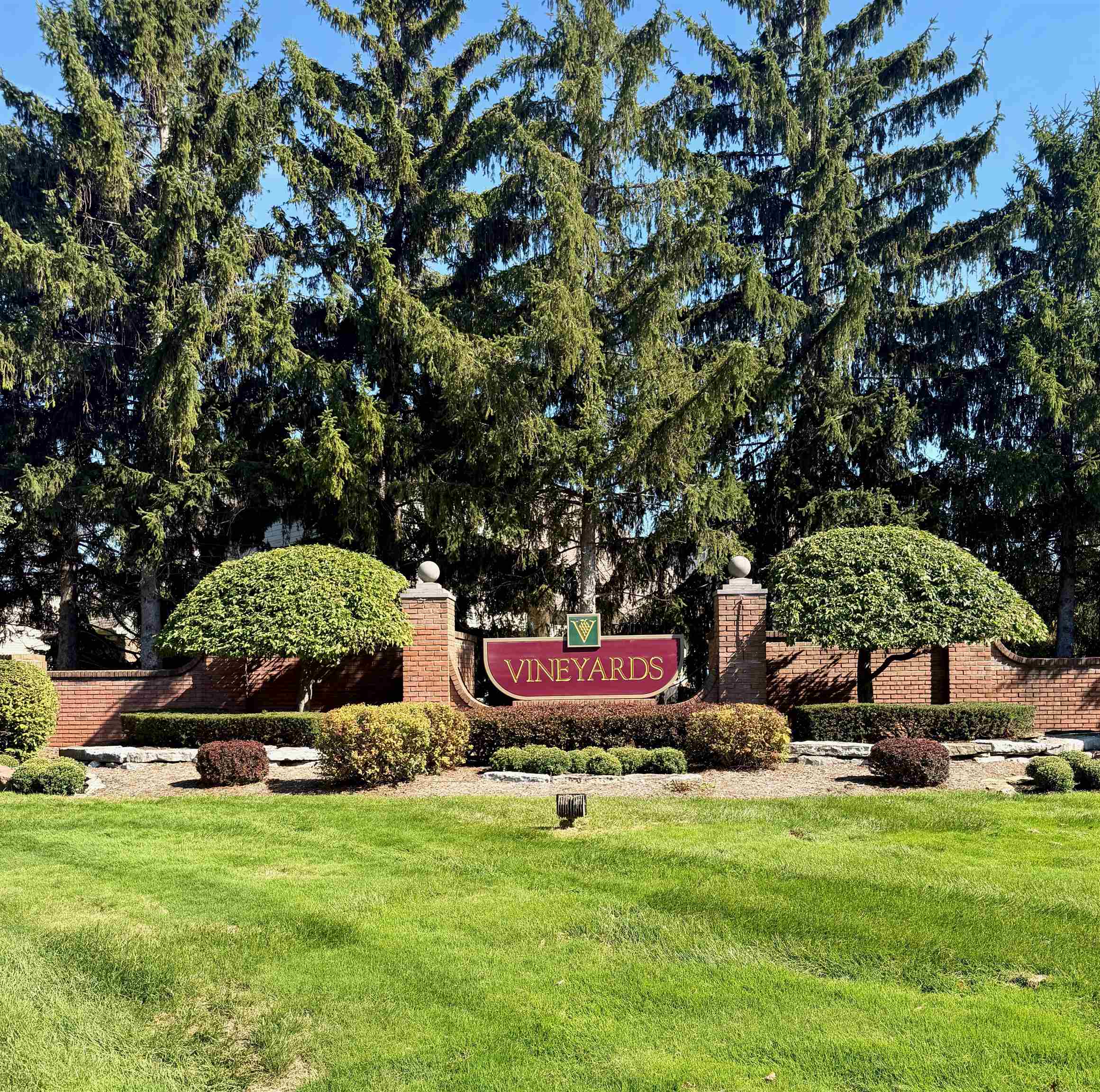 Photo 2 of Single family home for sale at 4379 Chablis Dr, Sterling Heights, MI 48314 | MLS# 58050223876 | Listing updated on 2026-10-05
