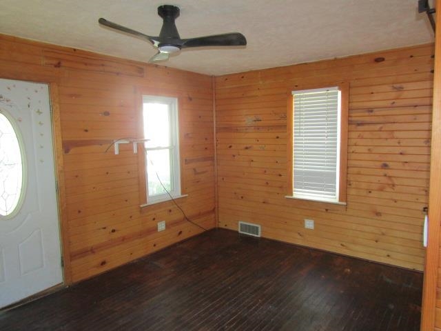 Photo 3 of Single family home for sale at 615 Glenwood Ave, Owosso, MI 48867 | MLS# 50223877 | Listing updated on 2026-10-05