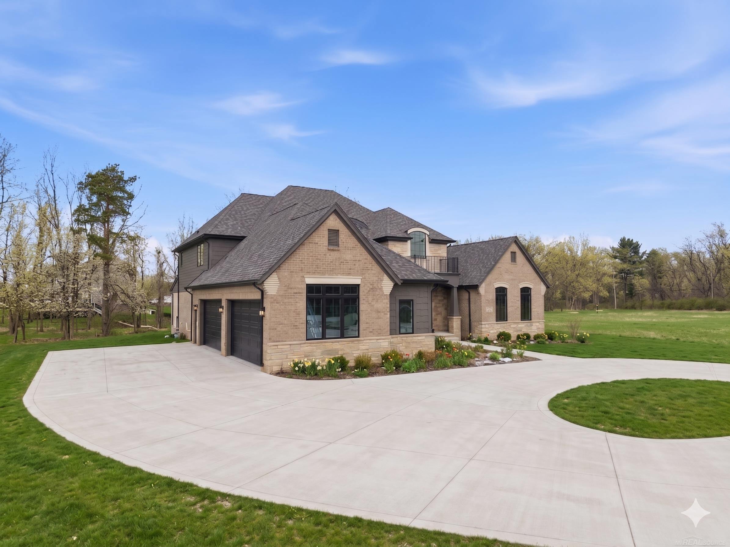 Photo 3 of Single family home for sale at 1055 E Avon Rd, Rochester Hills, MI 48307 | MLS# 58050223886 | Listing updated on 2026-10-06