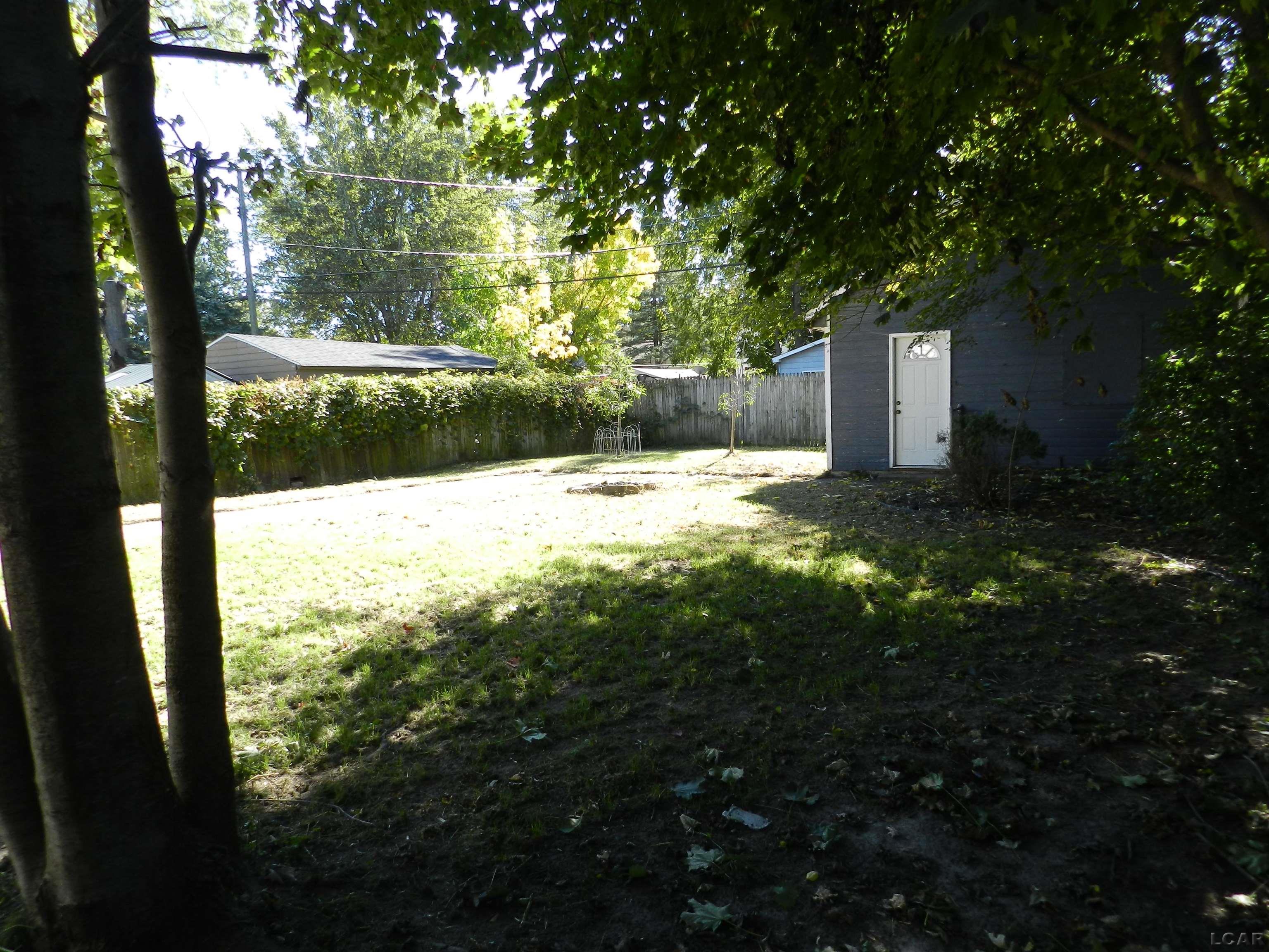 Photo 3 of Single family home for sale at 619 W 5th Street, Monroe, MI 48161 | MLS# 56050223892 | Listing updated on 2026-10-06