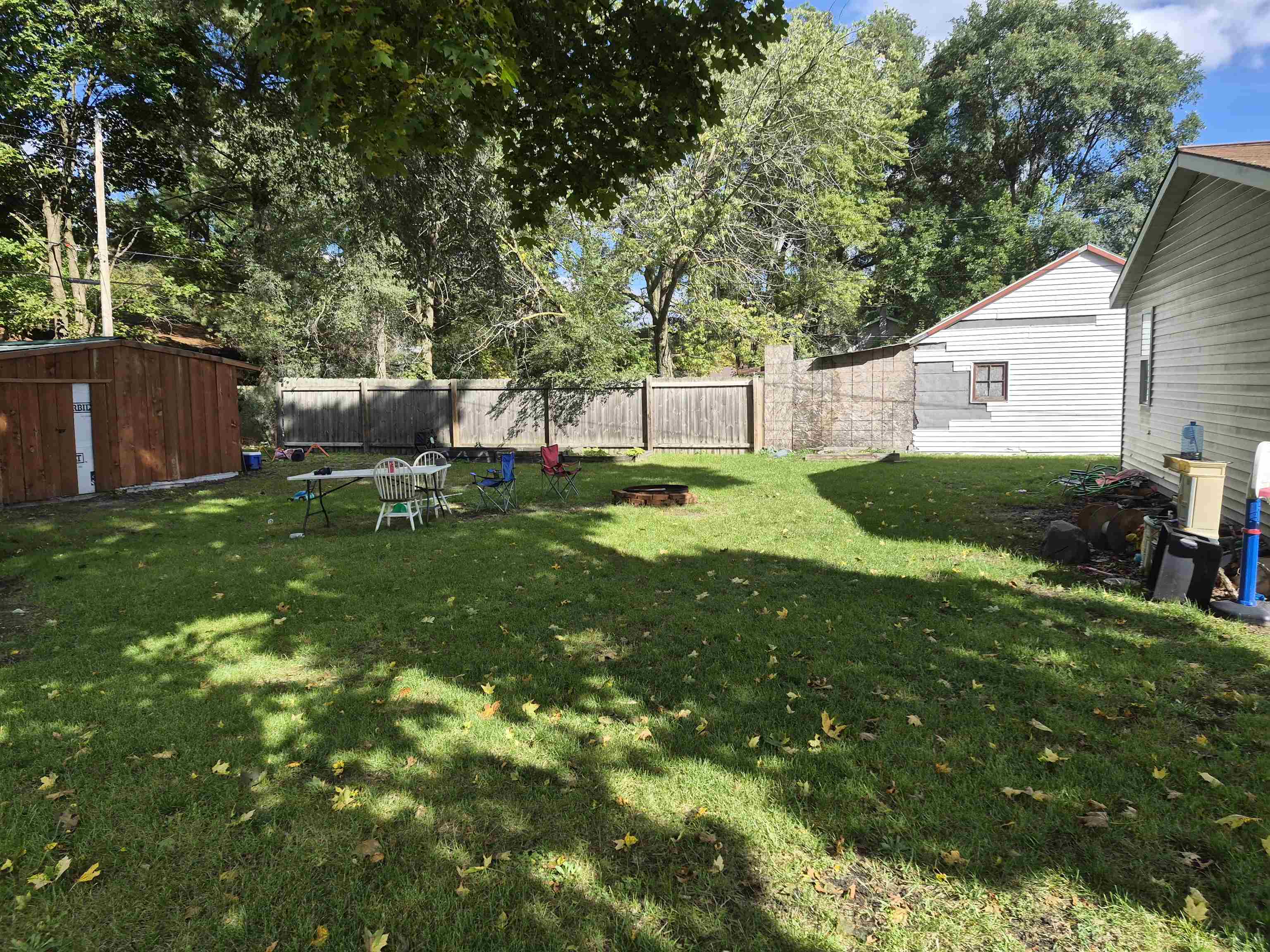 Photo 1 of Single family home for sale at 213 E Maple St, Gladwin, MI 48624 | MLS# 50223896 | Listing updated on 2026-10-05
