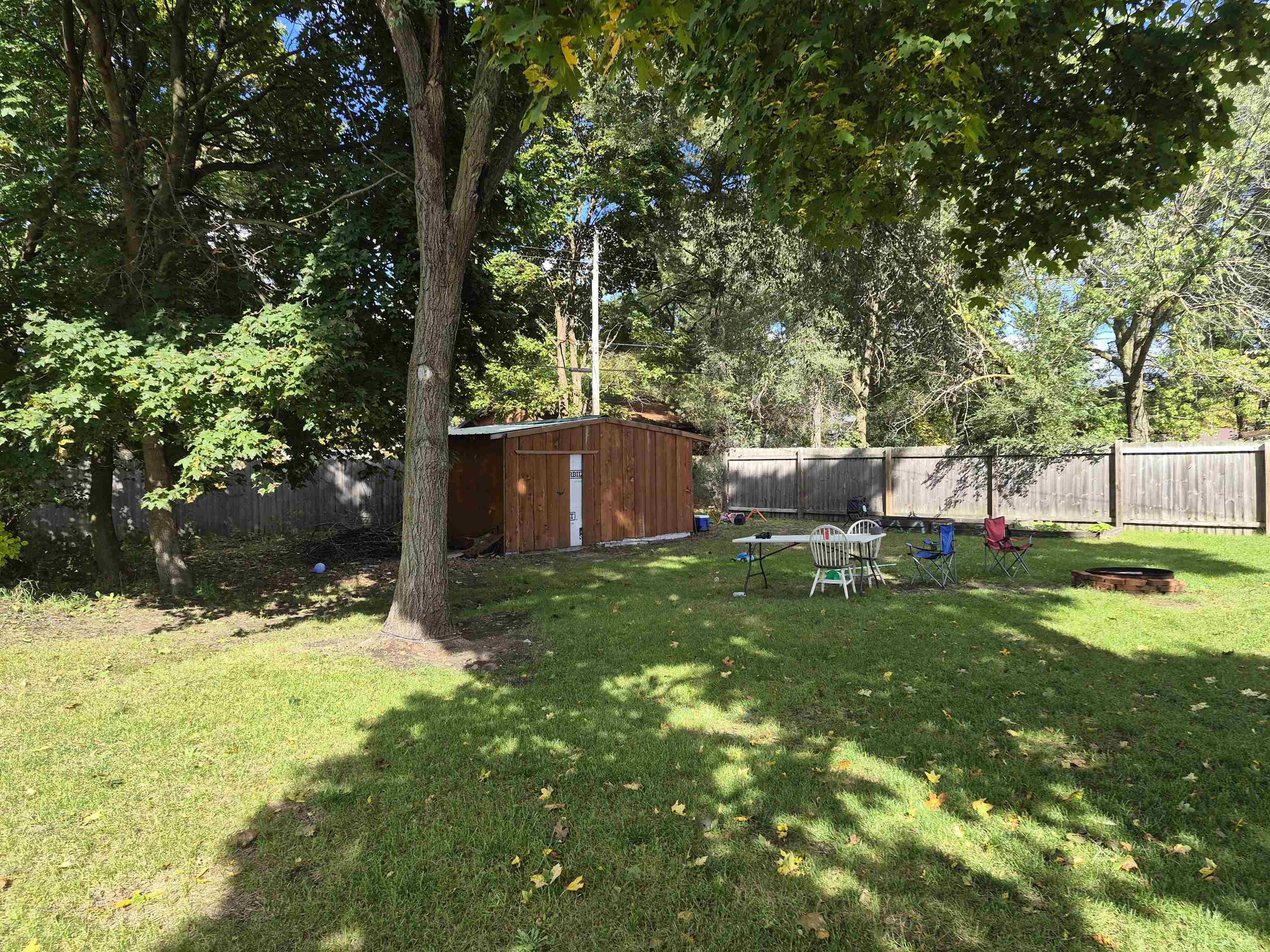 Photo 2 of Single family home for sale at 213 E Maple St, Gladwin, MI 48624 | MLS# 50223896 | Listing updated on 2026-10-05