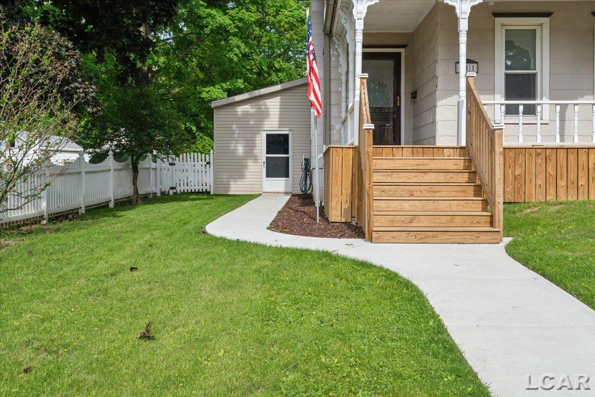 Photo 3 of Single family home for sale at 611 State St, Adrian, MI 49221 | MLS# 56050223914 | Listing updated on 2026-10-06