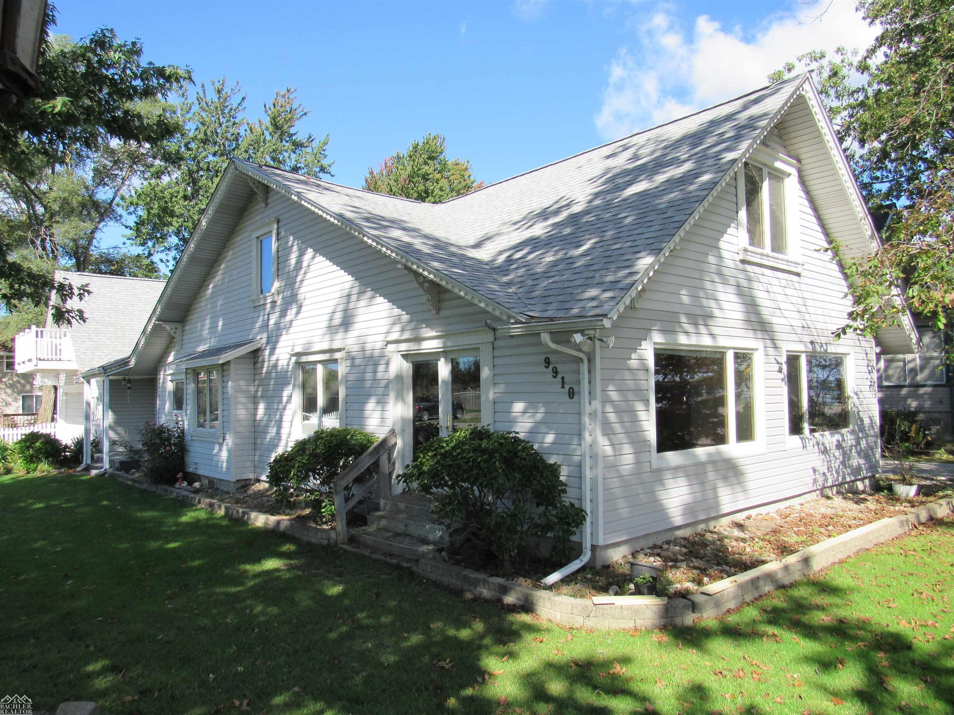 Photo 1 of Single family home for sale at 9910 N River Rd, Clay, MI 48001 | MLS# 58050223938 | Listing updated on 2026-10-07