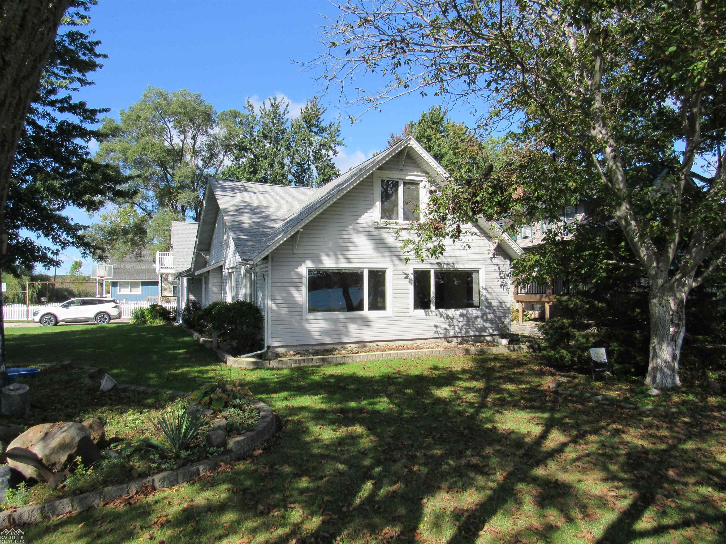 Photo 2 of Single family home for sale at 9910 N River Rd, Clay, MI 48001 | MLS# 58050223938 | Listing updated on 2026-10-07