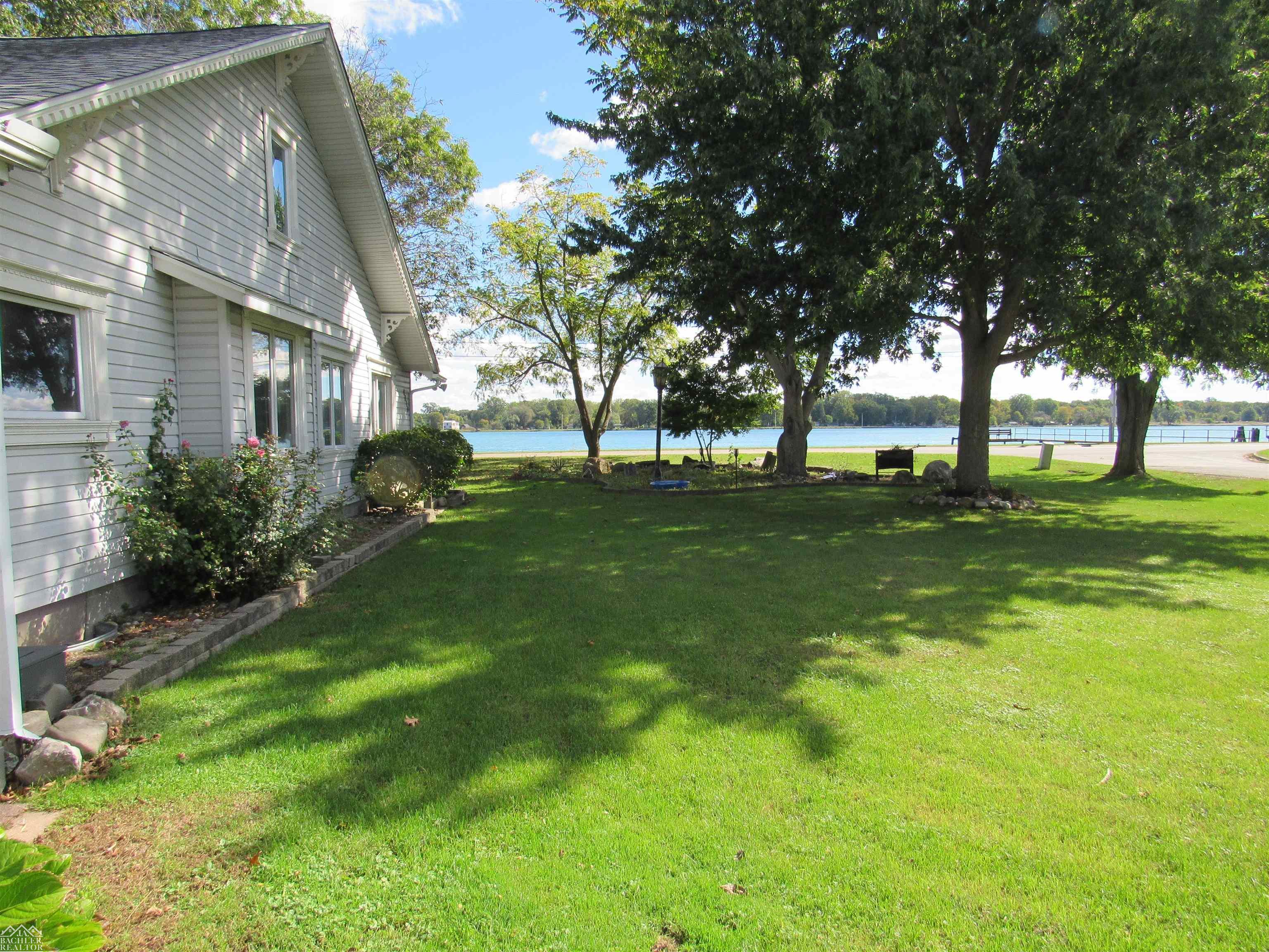 Photo 3 of Single family home for sale at 9910 N River Rd, Clay, MI 48001 | MLS# 58050223938 | Listing updated on 2026-10-07