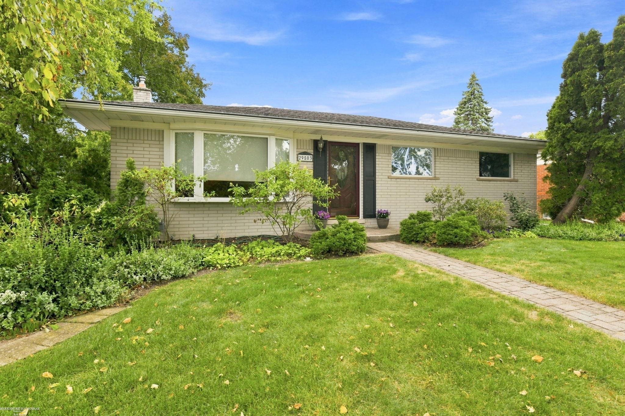 Photo 1 of Single family home for sale at 29503 Dover Ave, Warren, MI 48088 | MLS# 58050223964 | Listing updated on 2026-10-06