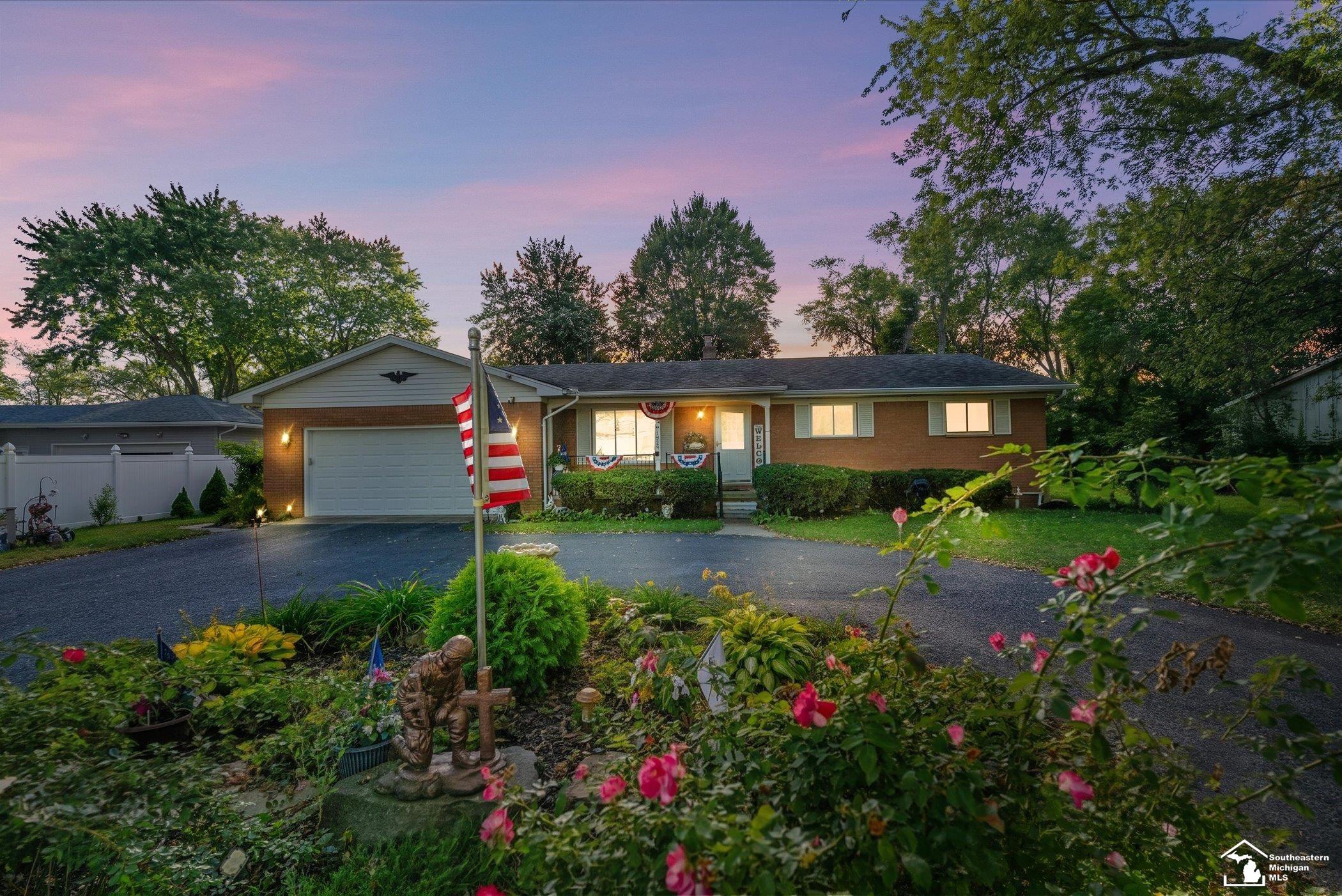 Photo 1 of Single family home for sale at 14564 S Dixie Hwy, Monroe, MI 48161 | MLS# 57050223971 | Listing updated on 2026-10-07