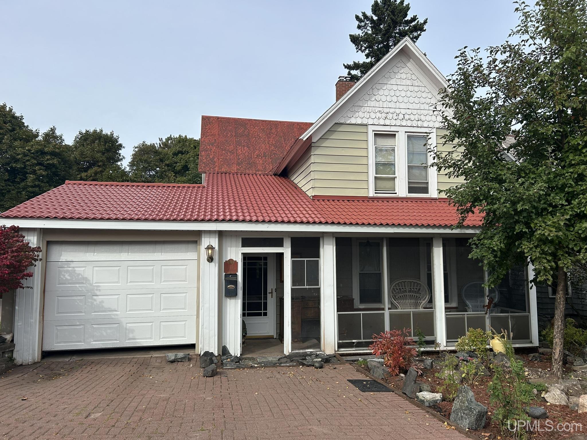 Single family home for sale at 115 E Crescent St, Marquette, MI 49855 | MLS# 50223976