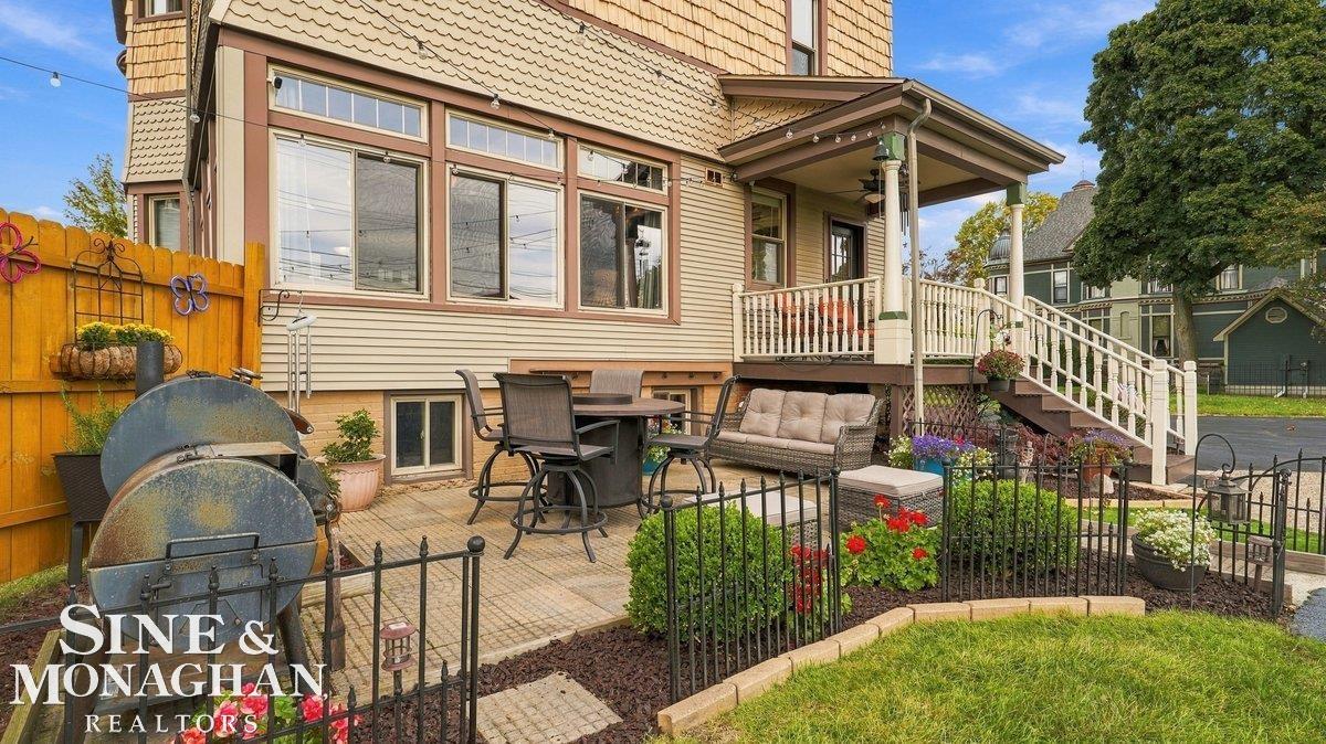 Photo 4 of Single family home for sale at 1906 Military St, Port Huron, MI 48060 | MLS# 58050224003 | Listing updated on 2026-10-07