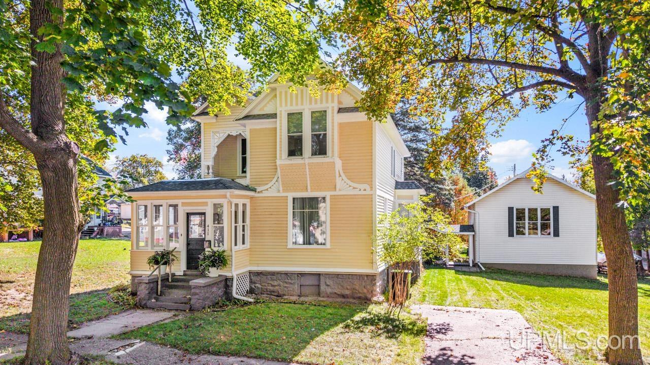 Single family home for sale at 411 E B St, Iron Mountain, MI 49801 | MLS# 50224012