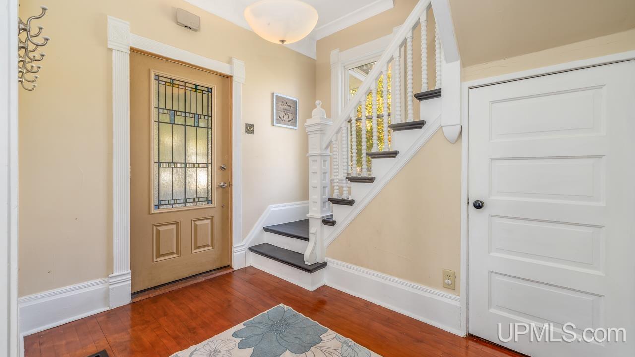 Photo 2 of Single family home for sale at 411 E B St, Iron Mountain, MI 49801 | MLS# 50224012 | Listing updated on 2026-10-06