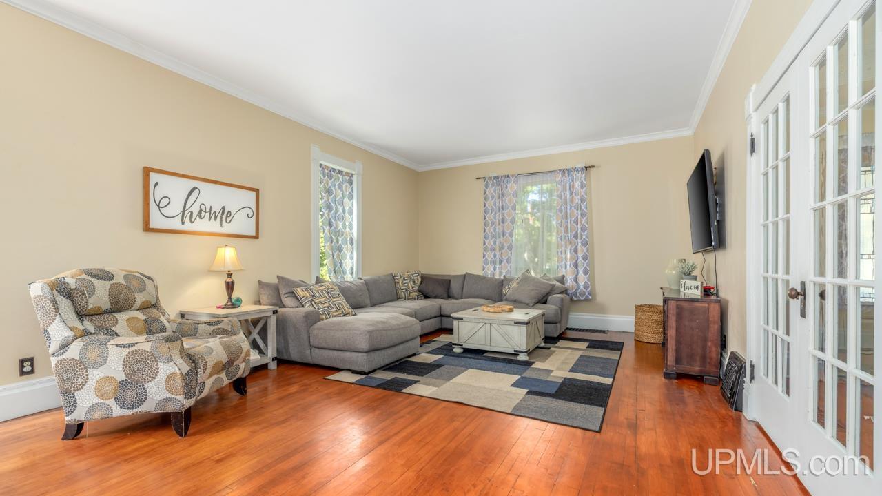 Photo 3 of Single family home for sale at 411 E B St, Iron Mountain, MI 49801 | MLS# 50224012 | Listing updated on 2026-10-06