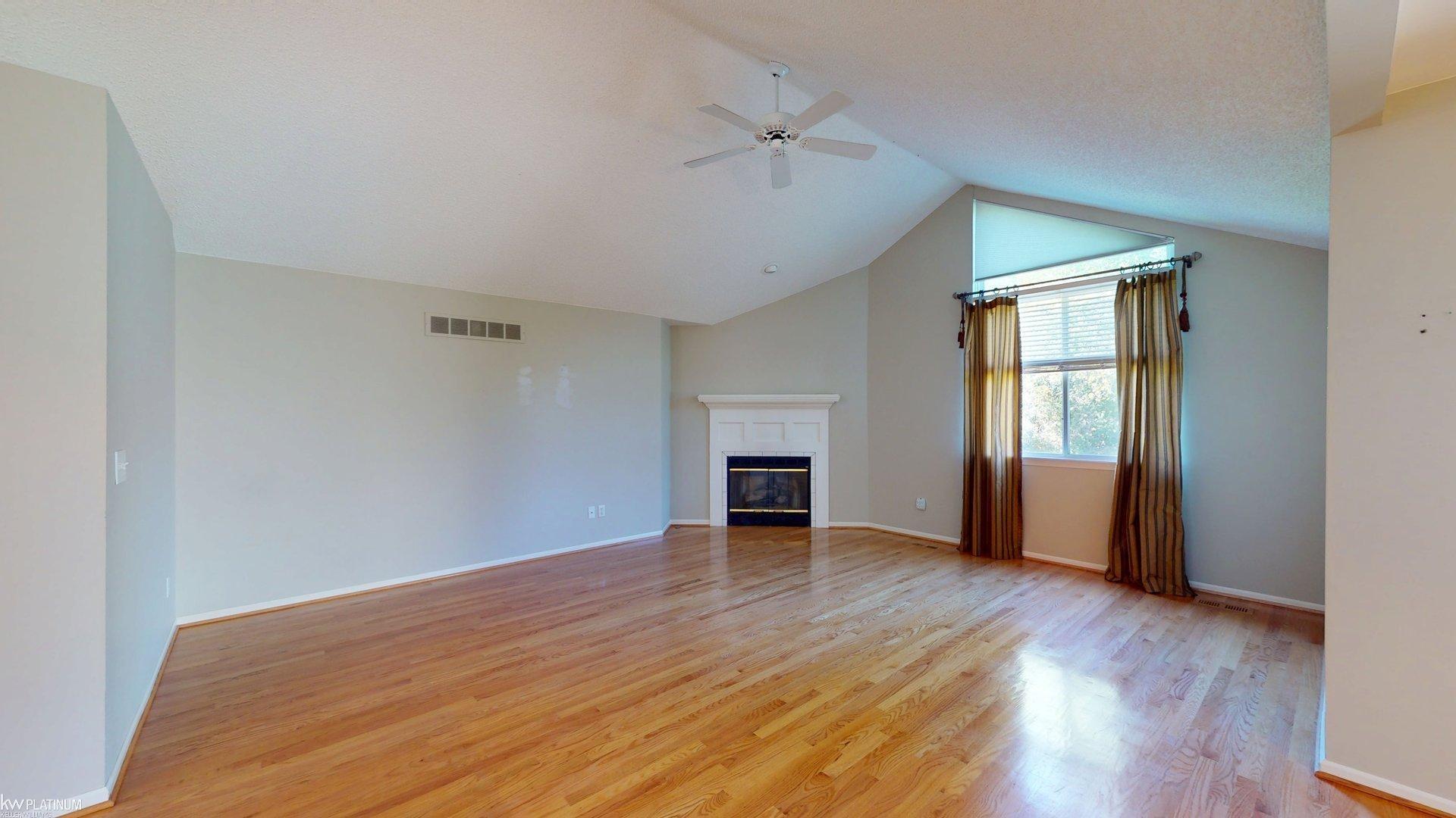 Photo 4 of Condo for sale at 42913 N Hampton Dr, Sterling Heights, MI 48314 | MLS# 58050224018 | Listing updated on 2026-10-07