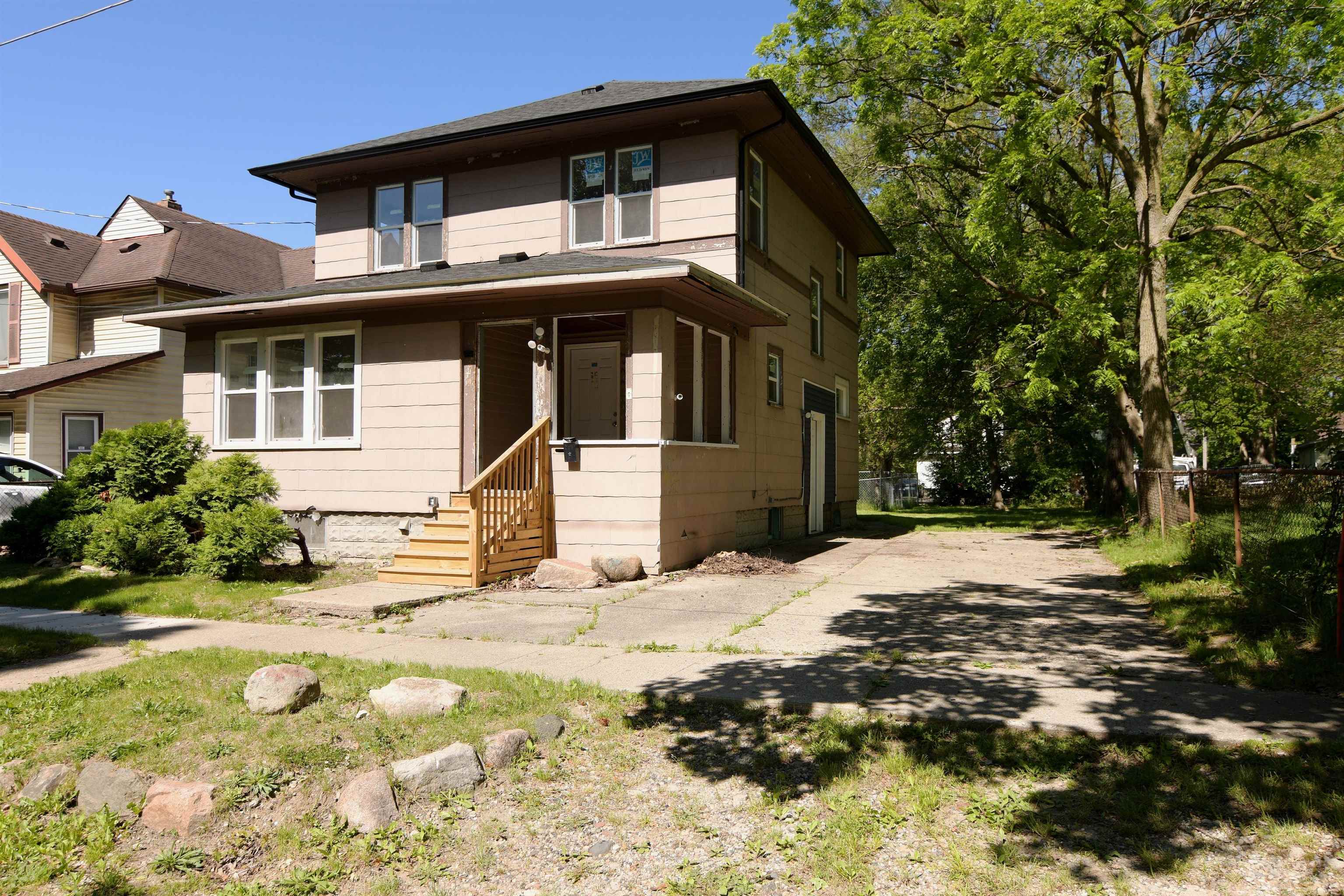 Photo 1 of Single family home for sale at 714 Axford St, Flint, MI 48503 | MLS# 5050224019 | Listing updated on 2026-10-07