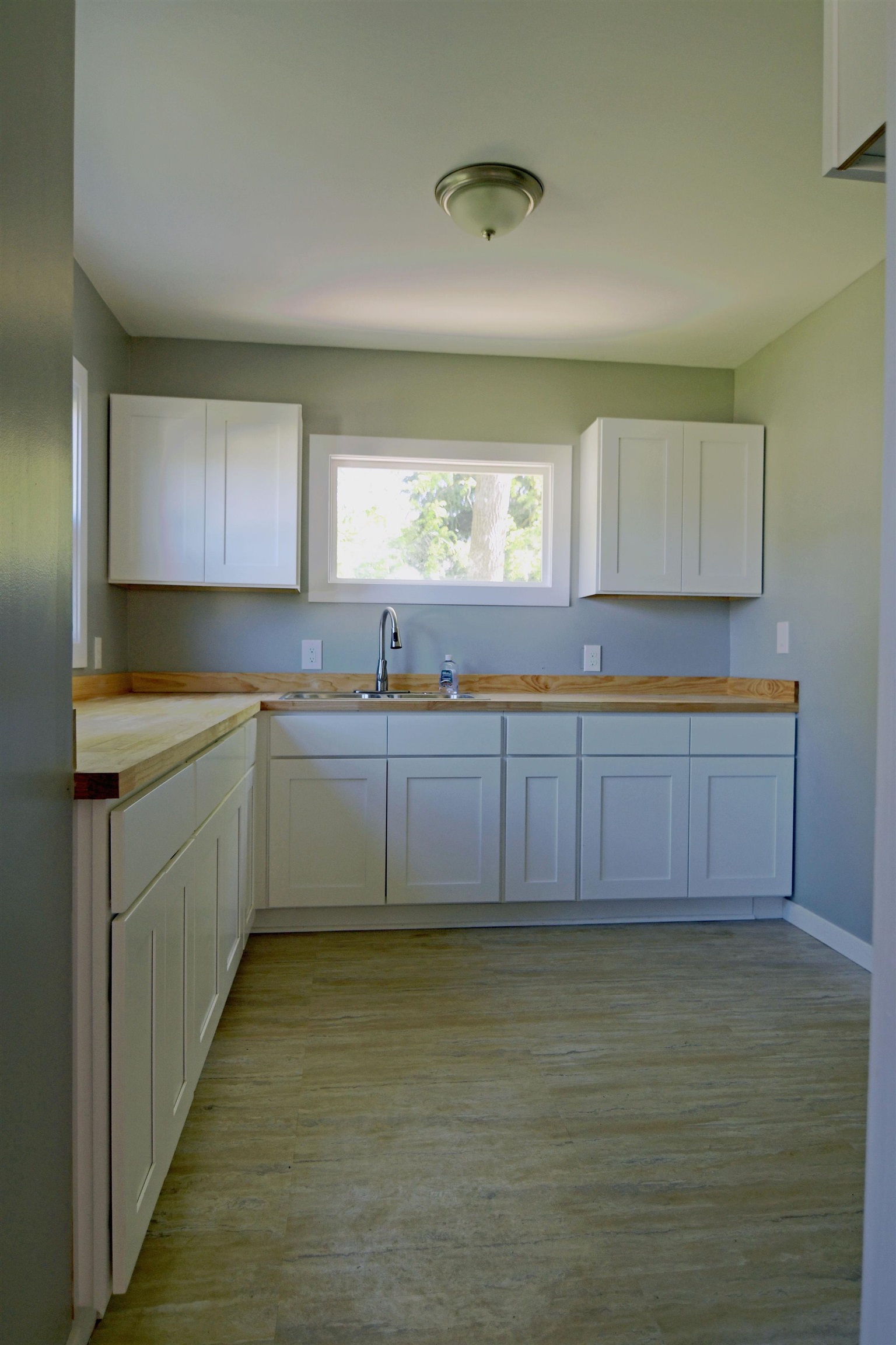 Photo 4 of Single family home for sale at 714 Axford St, Flint, MI 48503 | MLS# 5050224019 | Listing updated on 2026-10-07