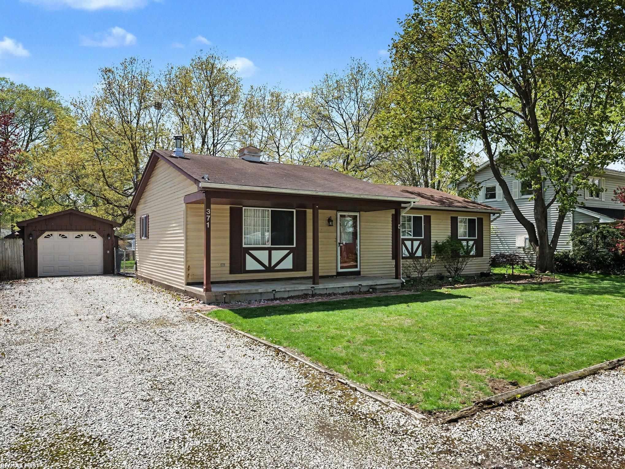 Photo 3 of Single family home for sale at 371 Colonial Ln, Algonac, MI 48001 | MLS# 58050224023 | Listing updated on 2026-10-06