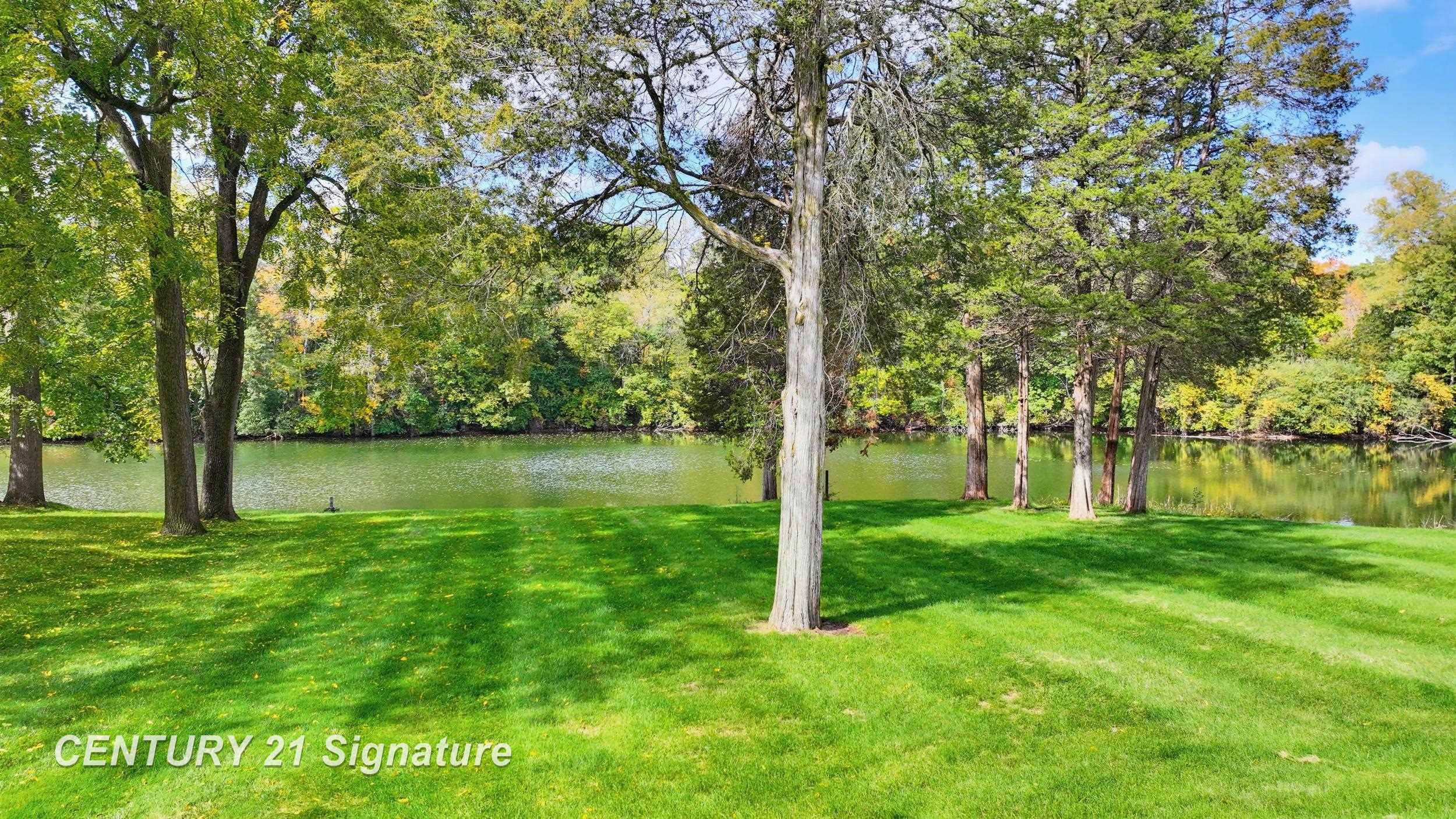 Photo 3 of Single family home for sale at 4505 Cedardale Ln, Flushing, MI 48433 | MLS# 5050224031 | Listing updated on 2026-10-06