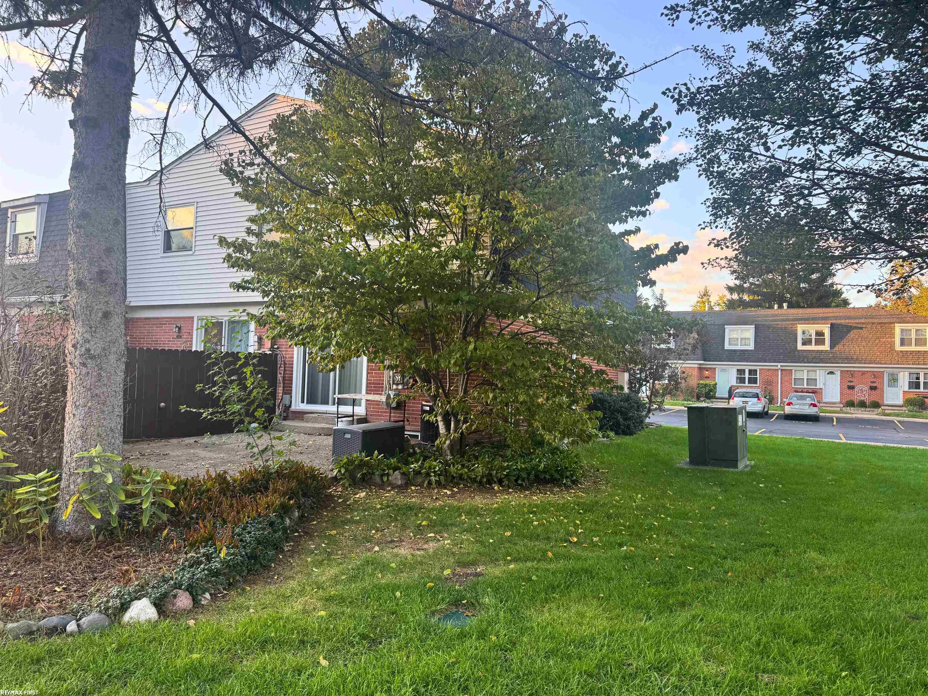 Photo 2 of Single family home for sale at 45168 Kensington St, Utica, MI 48317 | MLS# 58050224032 | Listing updated on 2026-10-07