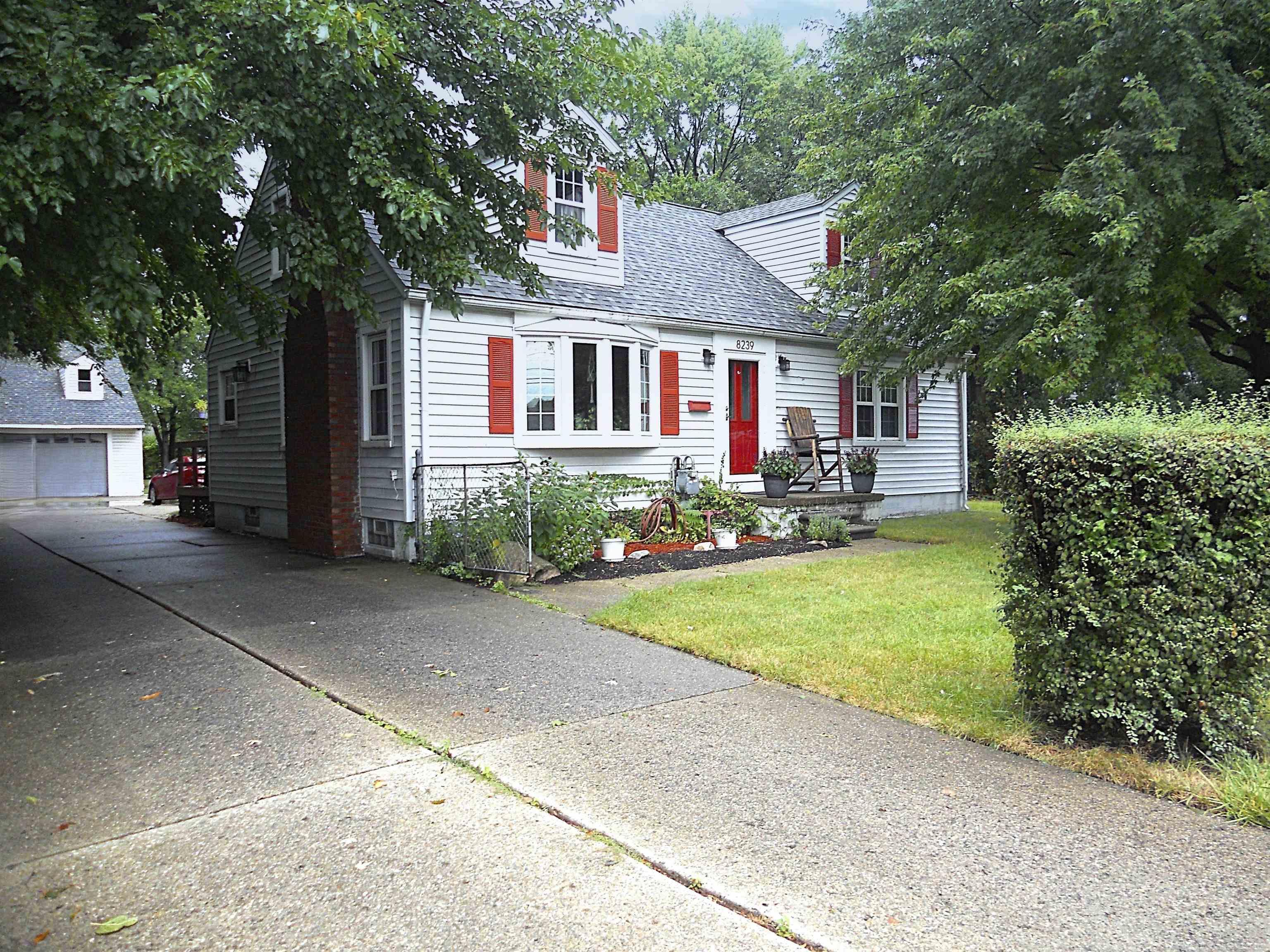 Photo 1 of Single family home for sale at 8239 Garbor Dr, Warren, MI 48093 | MLS# 58050224064 | Listing updated on 2026-10-08