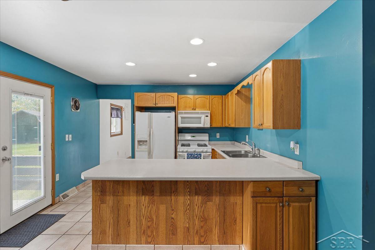 186 Bee Gee Court photo 11