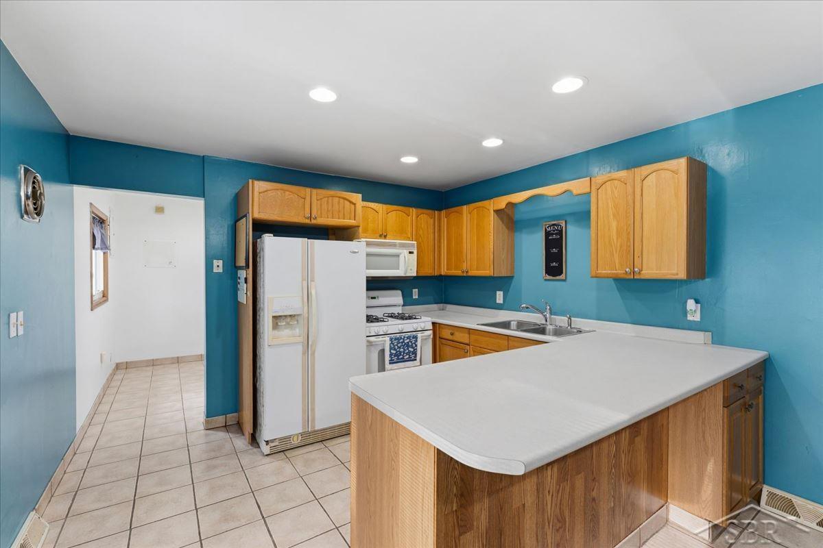 186 Bee Gee Court photo 12