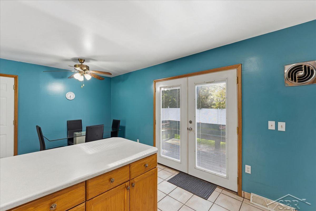 186 Bee Gee Court photo 15