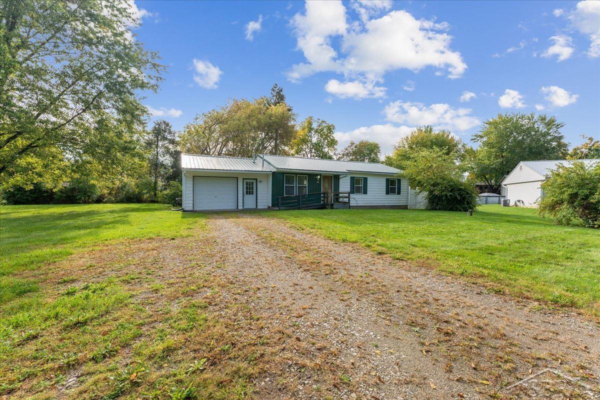 186 Bee Gee Court photo 3